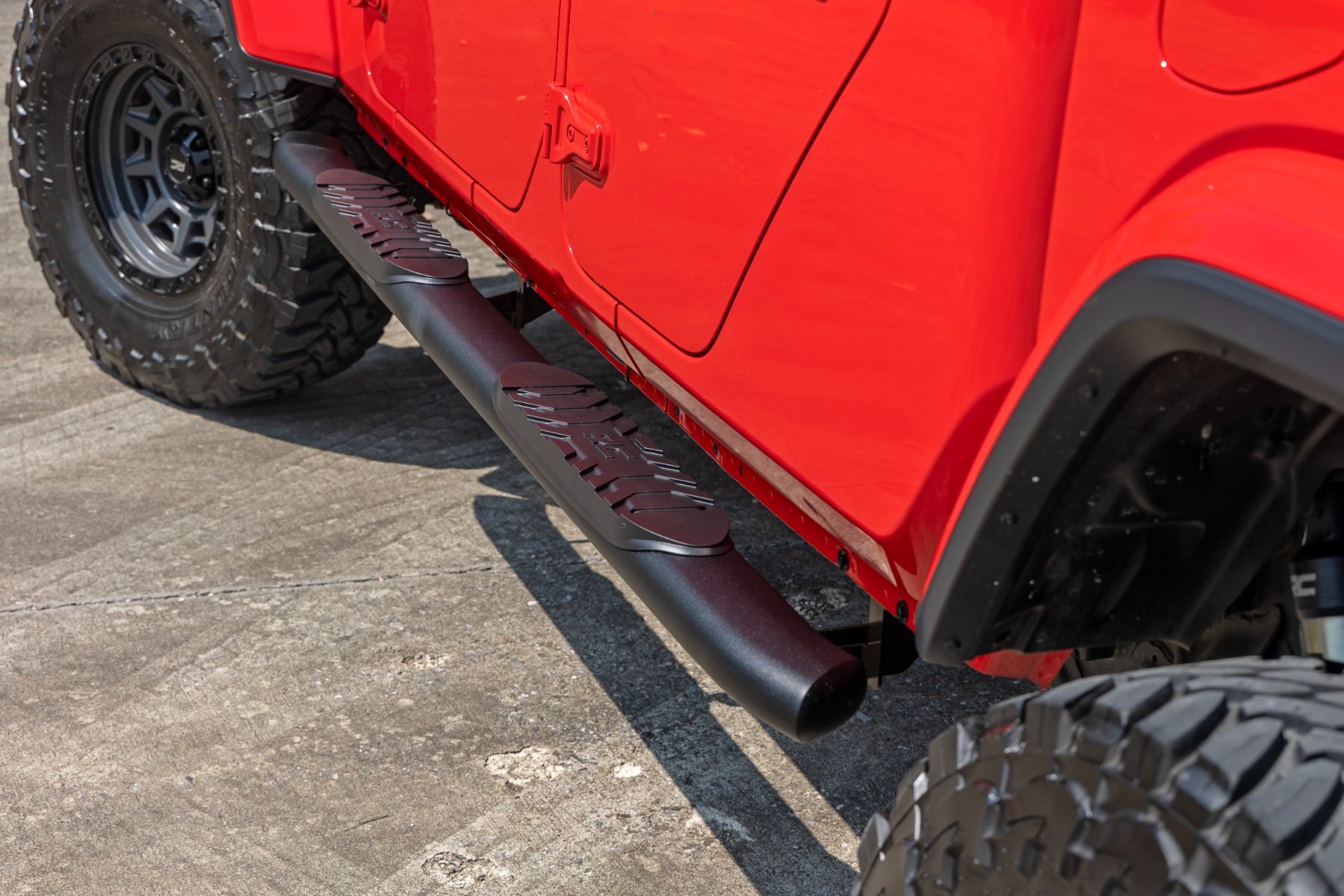 Ovale Nerf-Trittstufen | Schwarz | Jeep Gladiator JT 4WD (2020–2026) — Bild 6