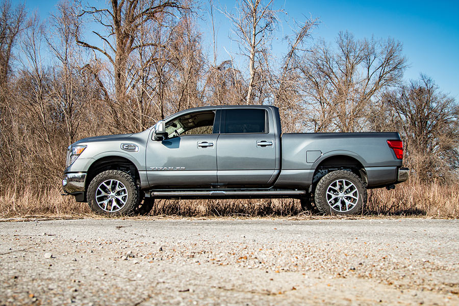 2-Zoll-Lift Kit | Rote Distanzscheiben | Nissan Titan XD 2WD/4WD (2016–2024) — Bild 4