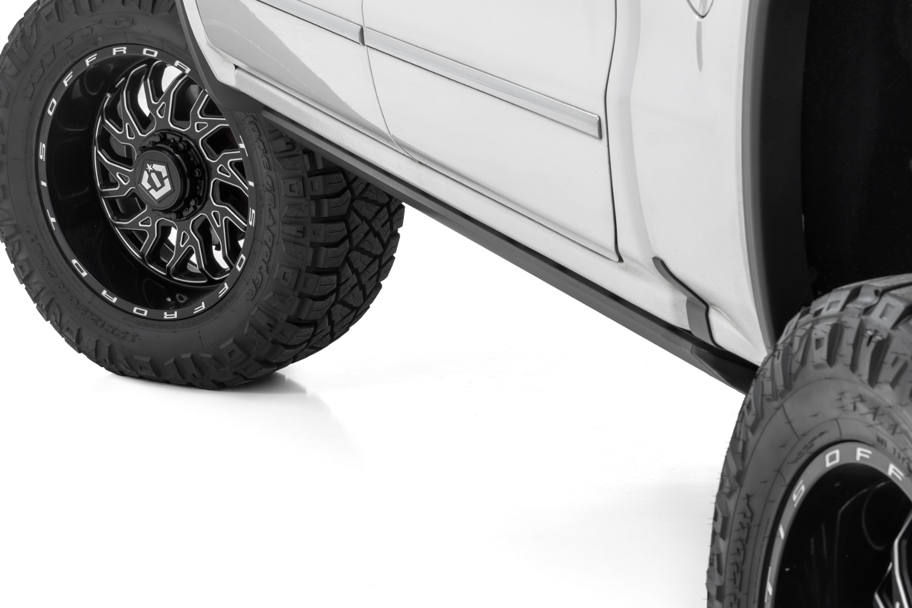 Elektrische Trittbretter | HT-Serie | Doppelkabine | Chevy/GMC 1500/2500HD/3500HD 2WD/4WD — Bild 2