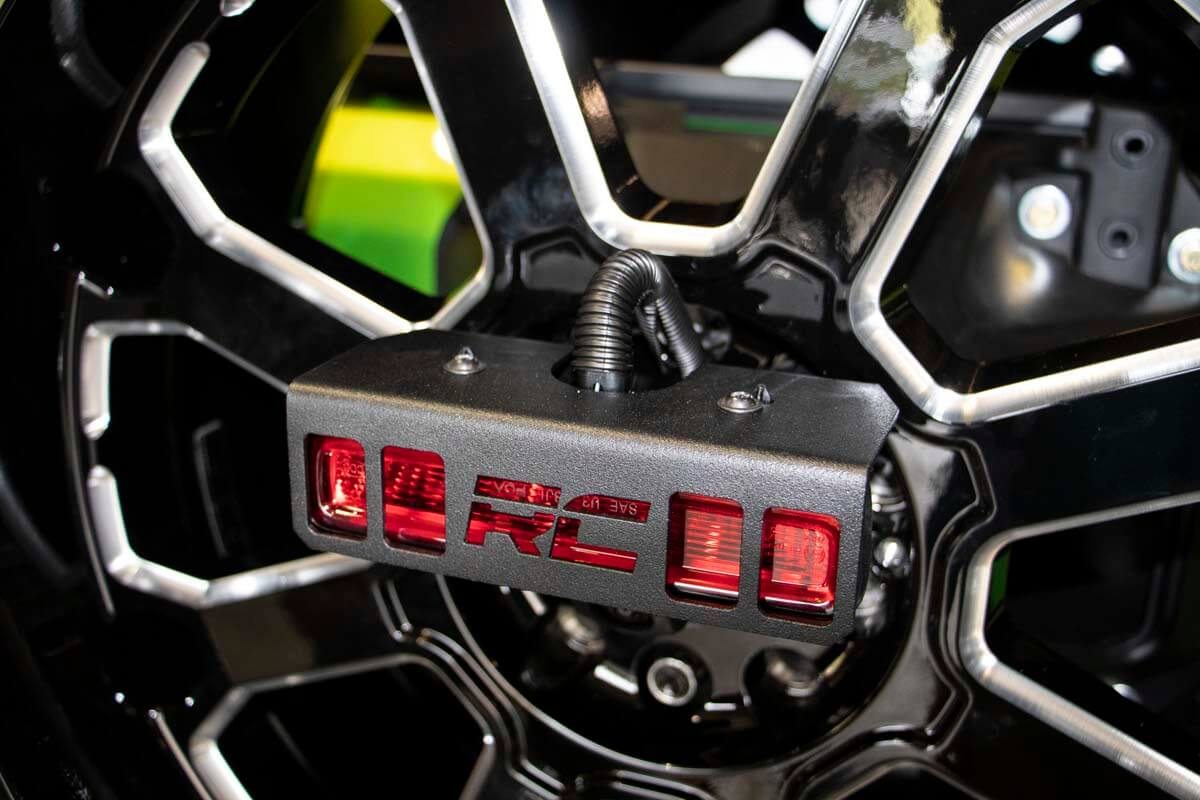 Halterung zur Versetzung der dritten Bremsleuchte | Jeep Wrangler JL (18–26)/Wrangler Unlimited (18–26) — Bild 2