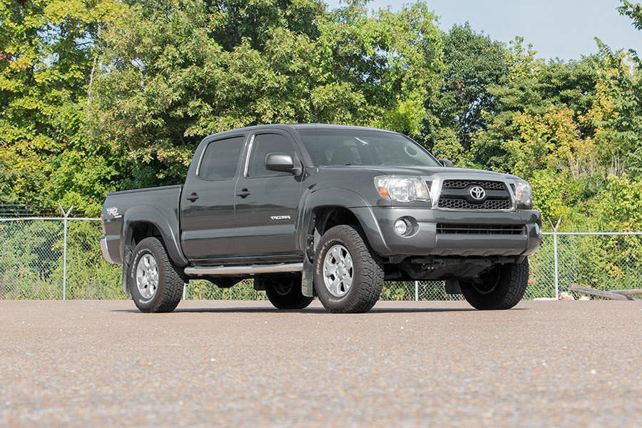2-Zoll-Leveling Kit | Aluminium | Rot | Toyota Tacoma 2WD/4WD (2005–2023) — Bild 3