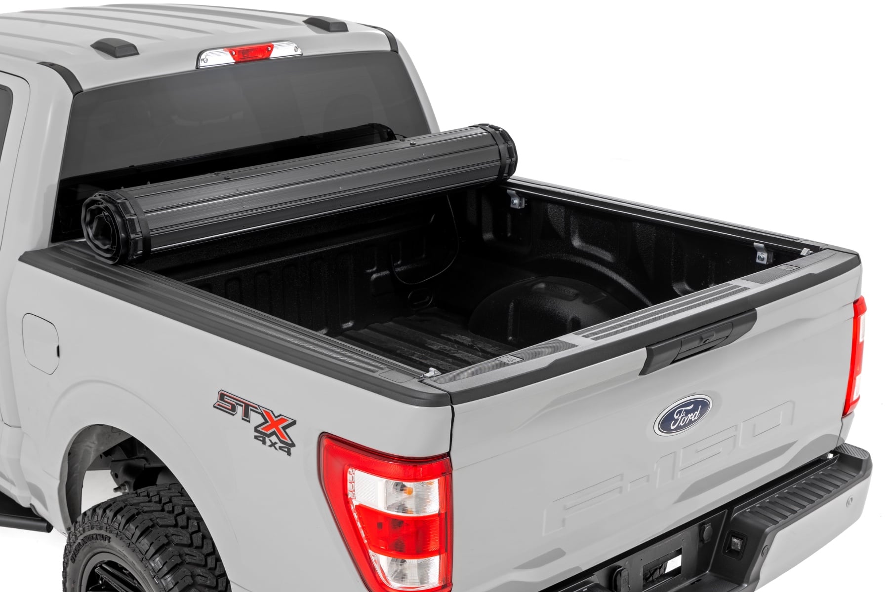 Feste, aufrollbare Ladeflächenabdeckung | 5'7 Zoll Ladefläche | Ford F-150 (15–26)/F-150 Lightning (22–26) — Bild 2