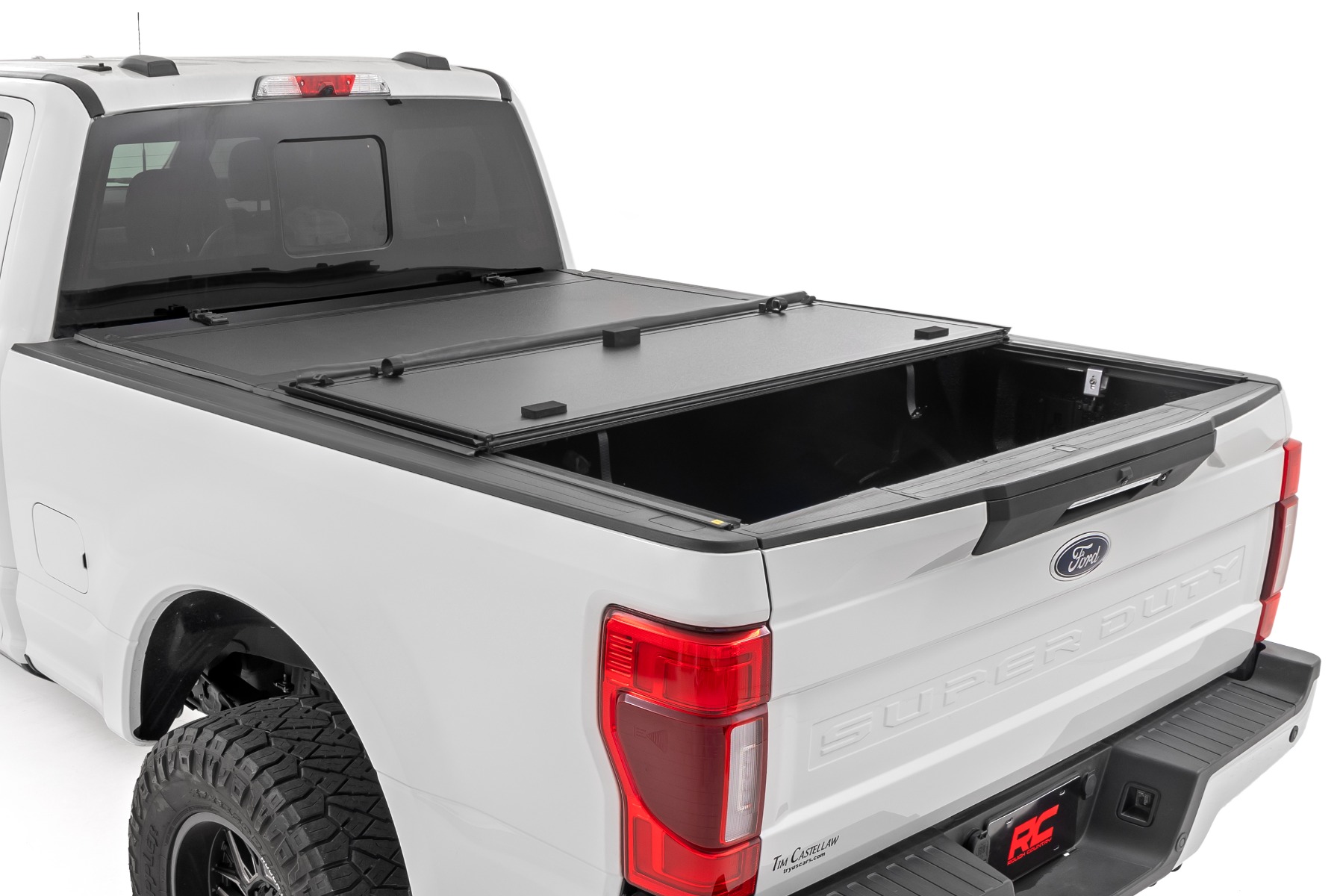 Stabile, dreifach klappbare Ladeflächenabdeckung | 6'10 Zoll Ladefläche | Ford F-250/F-350 Super Duty (2017–2026) — Bild 4