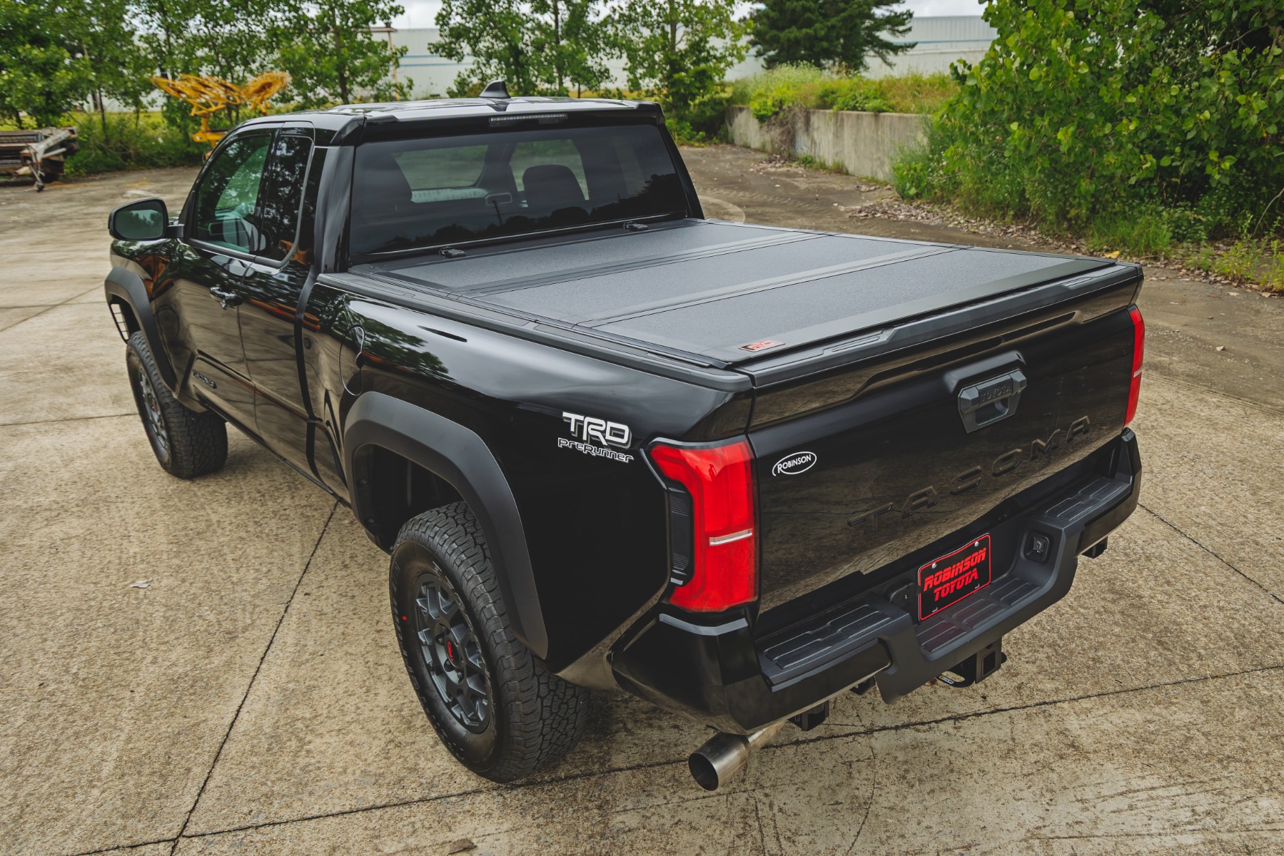 Hard Tri-Fold Flip Up Bed Cover | 6' Bed | Toyota Tacoma 2WD/4WD (2024-2026) — Bild 7