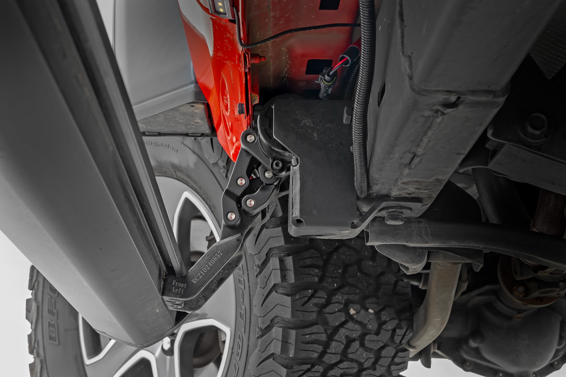 Elektrische Trittbretter | Zwei Elektromotoren | 4-türig | Jeep Wrangler JL (2018–2026) — Bild 18