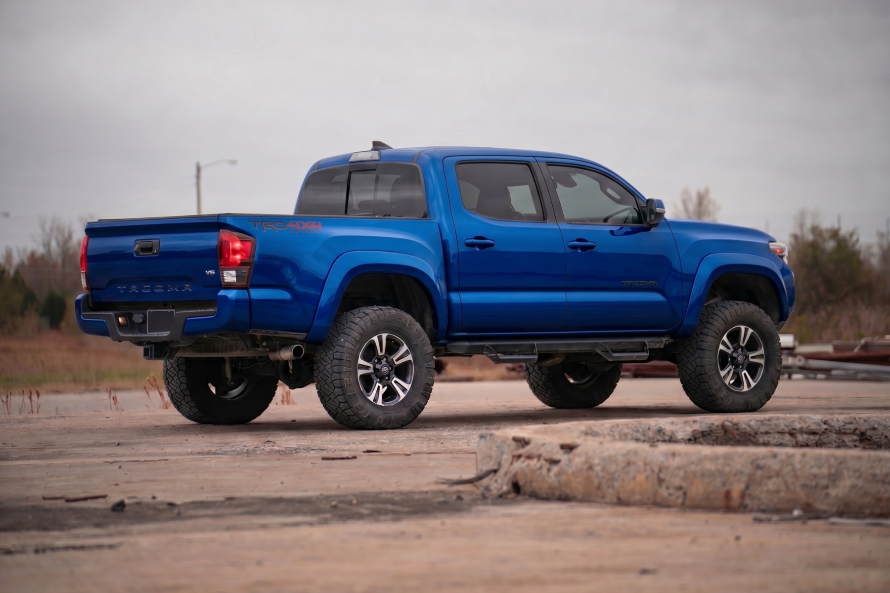 Sport-Kotflügelverbreiterungen | 8T0 Blazing Blue | Toyota Tacoma 2WD/4WD (2016–2023) — Bild 4