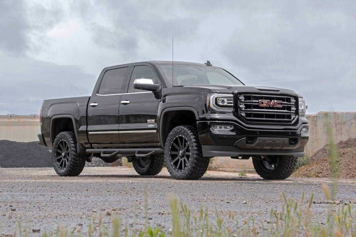 3,5-Zoll-Lift Kit | Obere Querlenker | M1-Federbeine | Chevy/GMC 1500 (07–13) | Rote Ausführung — Bild 4