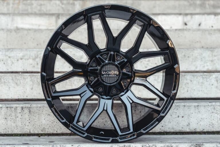 La Chanti OF4 | Glossy Black · 10J×20" · ET-12 | 5x127 / 5x139.7