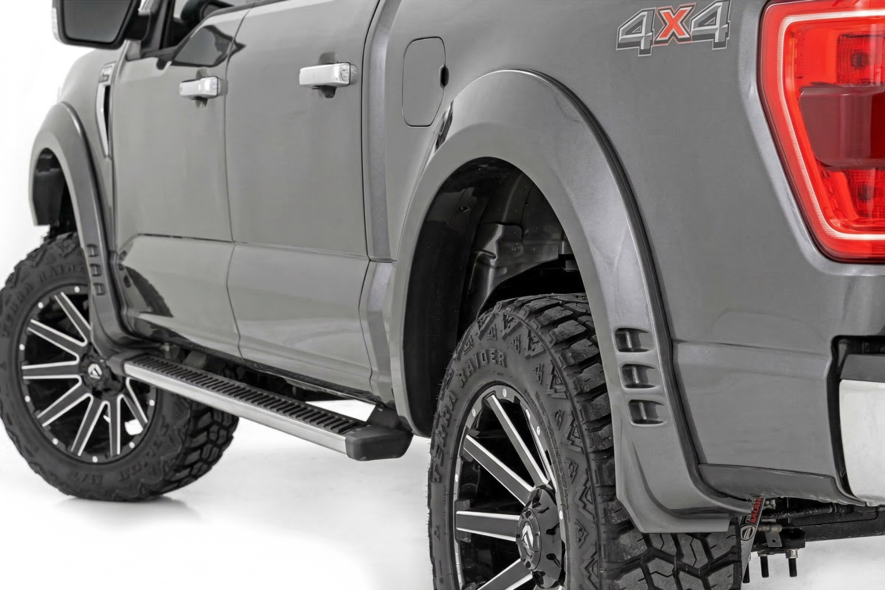 SF1 Kotflügelverbreiterungen | D1 Steingrau | Ford F-150 2WD/4WD (2021–2026)