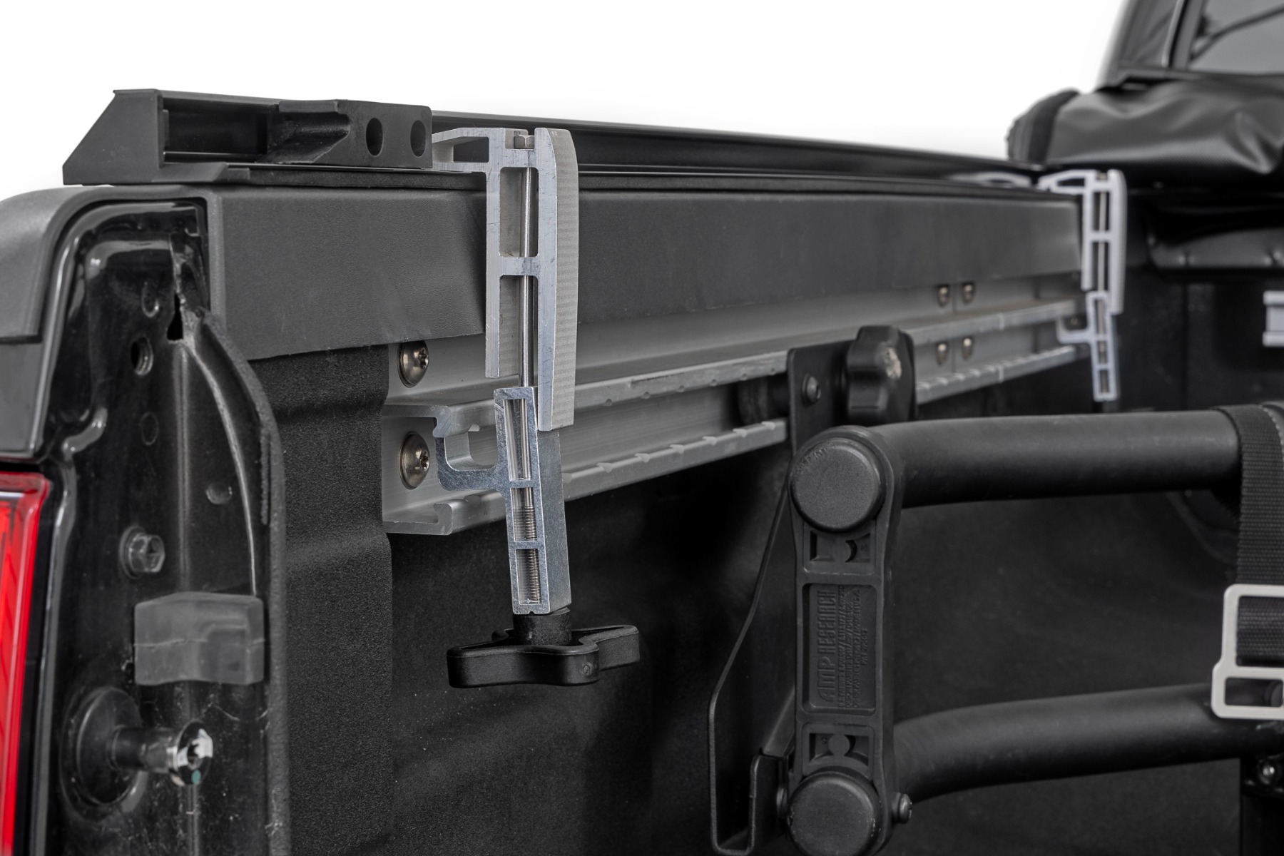 Weiche Roll-up-Ladeflächenabdeckung | 5' Ladefläche | Nissan Frontier 2WD/4WD (2005–2021) — Bild 4
