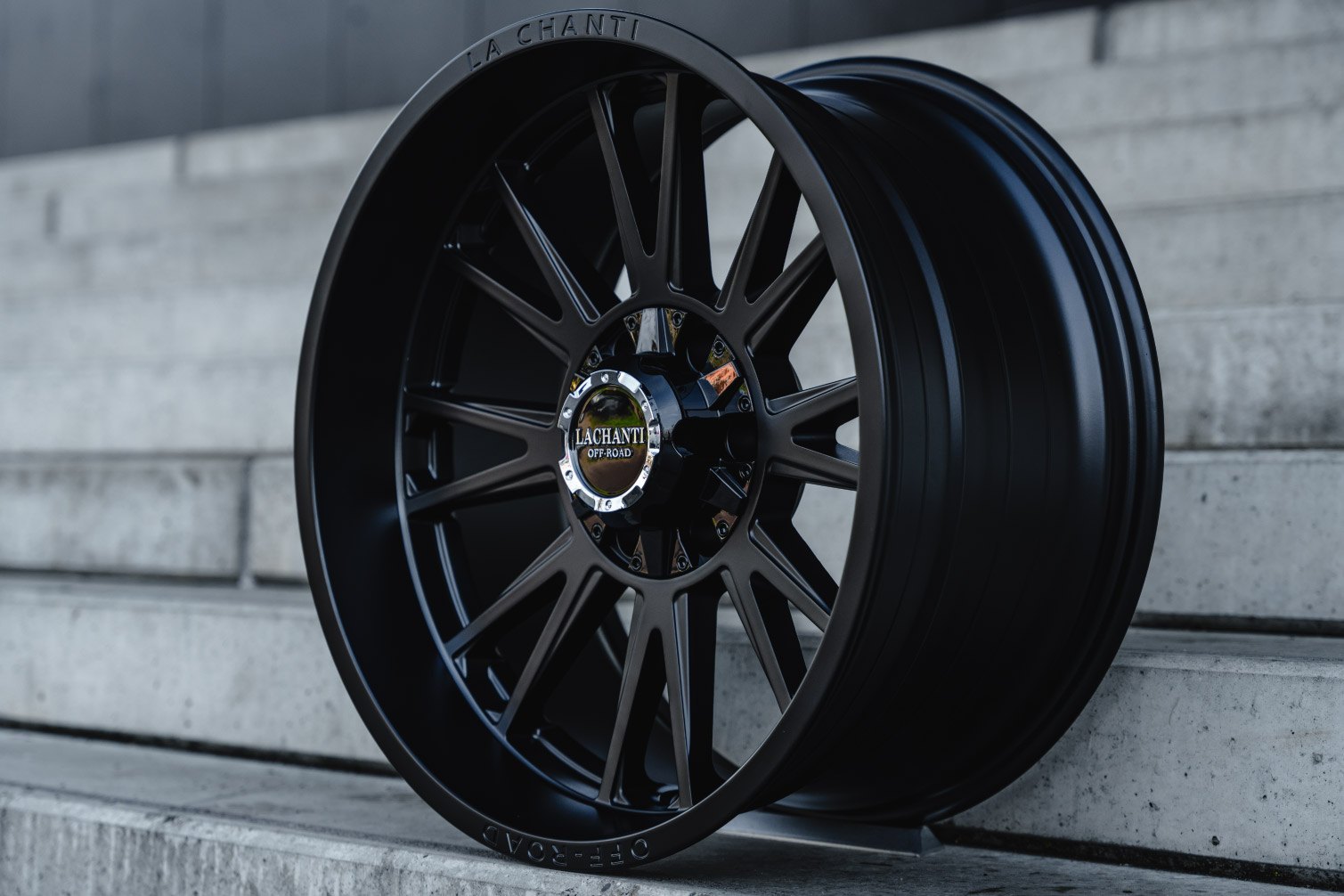 La Chanti OF18 | Matt Black · 10J×20" · ET-12 | 6x139.7 — Bild 3