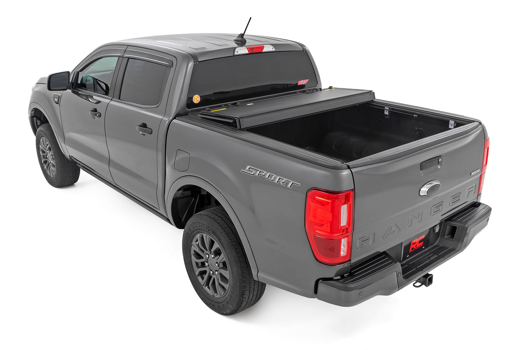 Stabile, dreifach faltbare Ladeflächenabdeckung | 5' Ladefläche | Ford Ranger 2WD/4WD (2019–2023) — Bild 5