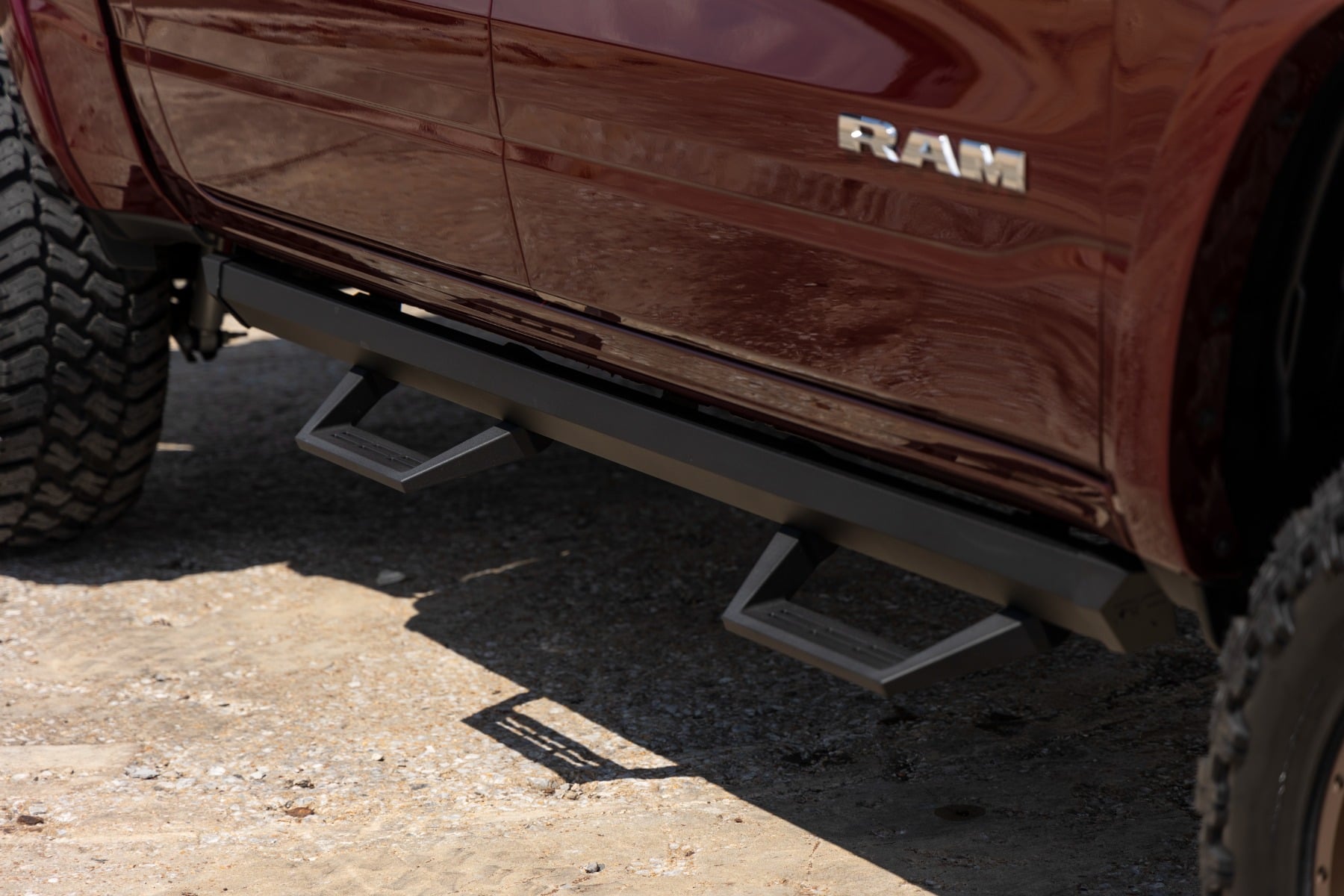 SRL2 verstellbare Aluminium-Trittstufe | Crew Cab | RAM 1500 (19–26)/1500 TRX (21–24) — Bild 6
