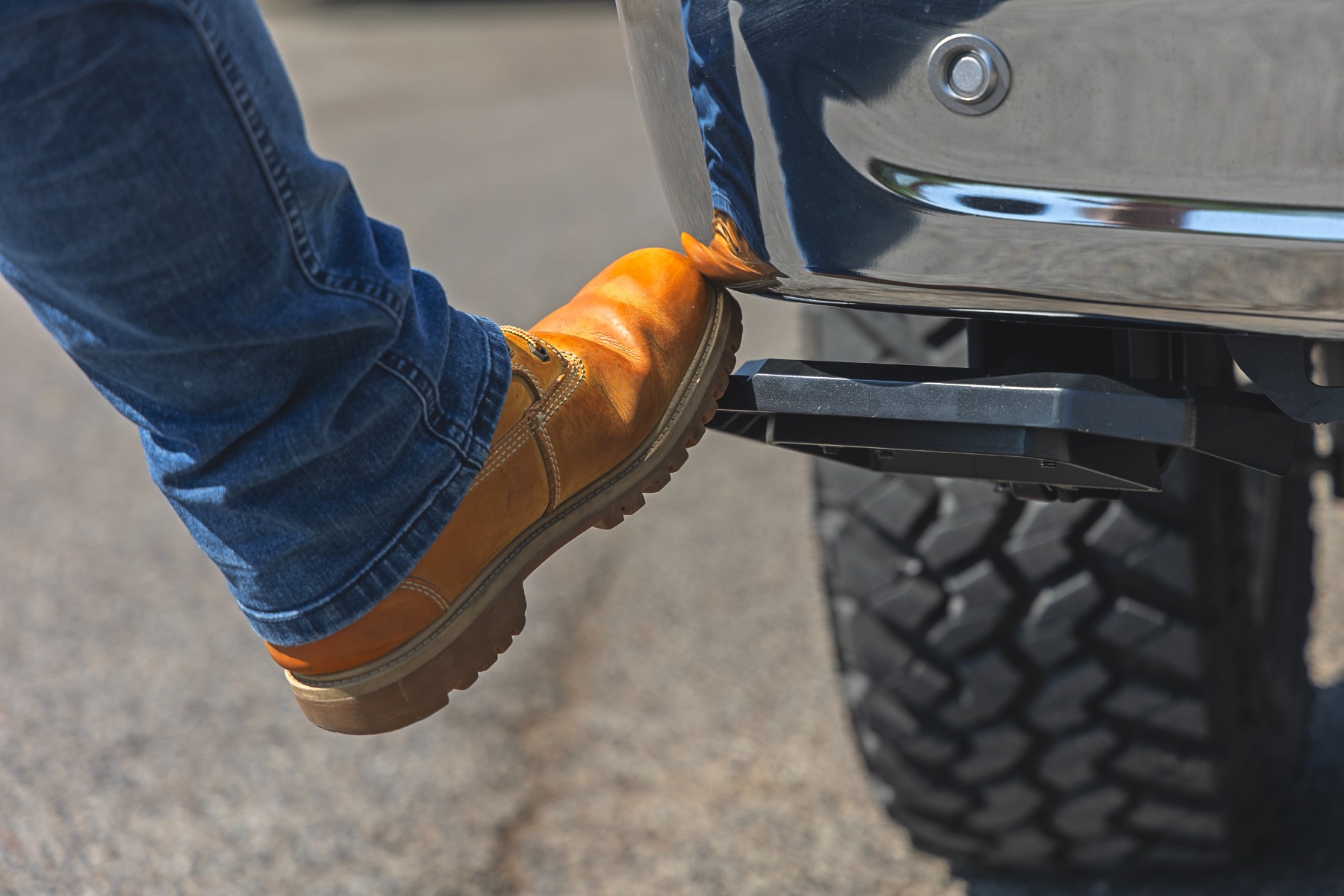Einziehbare Trittstufe | Manuell ausziehbar | Ford F-150 (21–26)/F-150 Lightning (22–26) — Bild 6