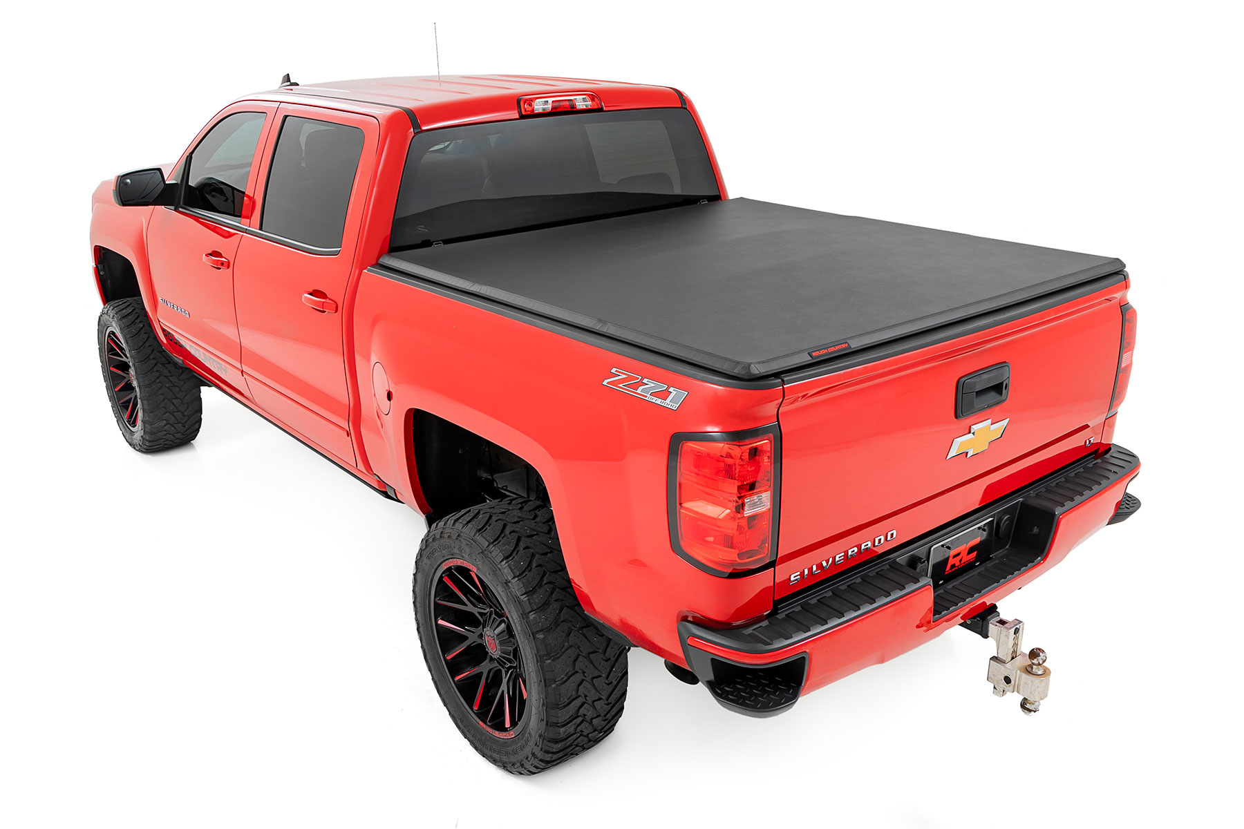 Weiche, dreifach faltbare Ladeflächenabdeckung | 5'9 Zoll Ladefläche | Chevy/GMC 1500 (14–18 & Classic)