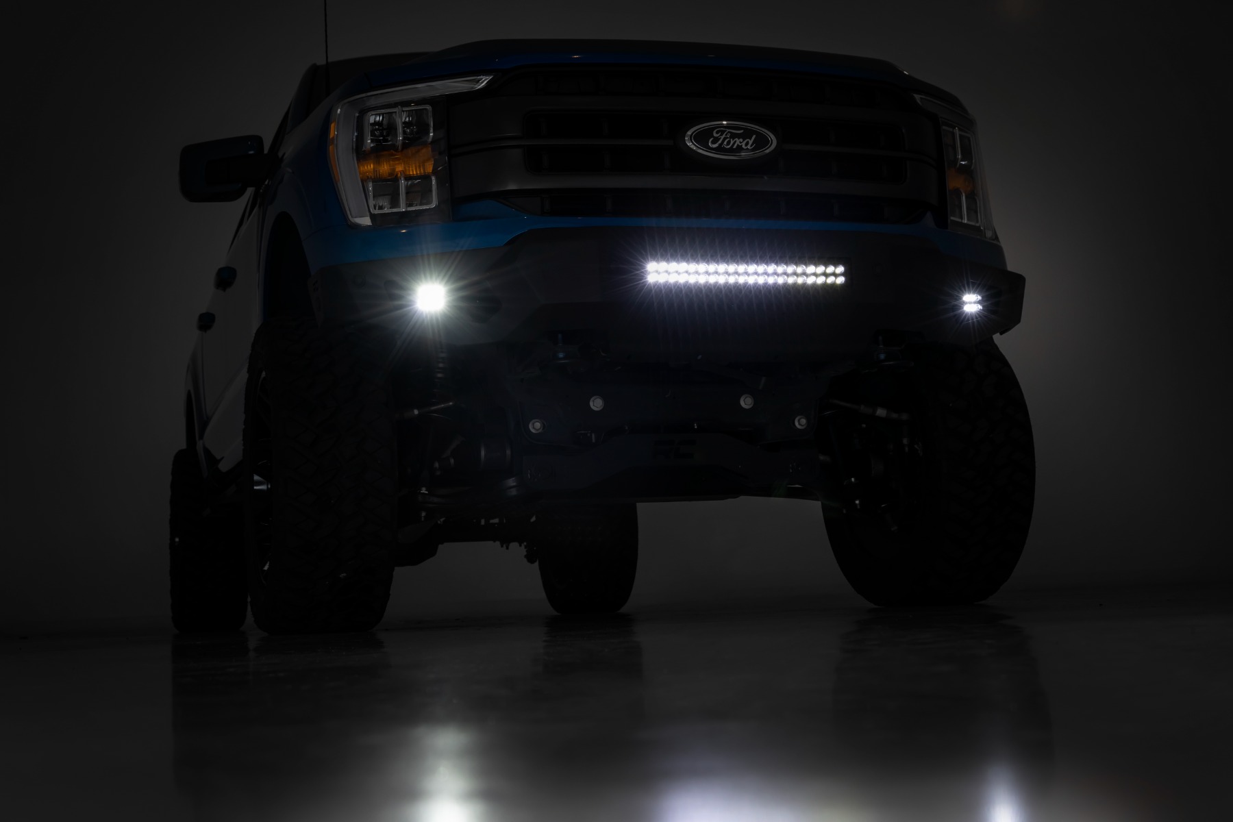 Frontstoßstange mit hoher Bodenfreiheit | LED-Leuchten & Unterfahrschutz | Ford F-150 (21–23) — Bild 5