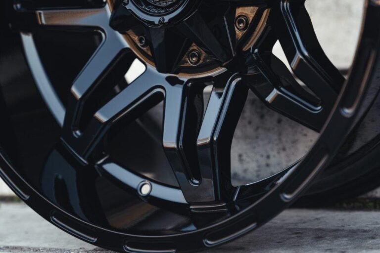 La Chanti OF3 | Glossy Black · 9J×20" · ET0 | 5x127 / 5x139.7 — Bild 4