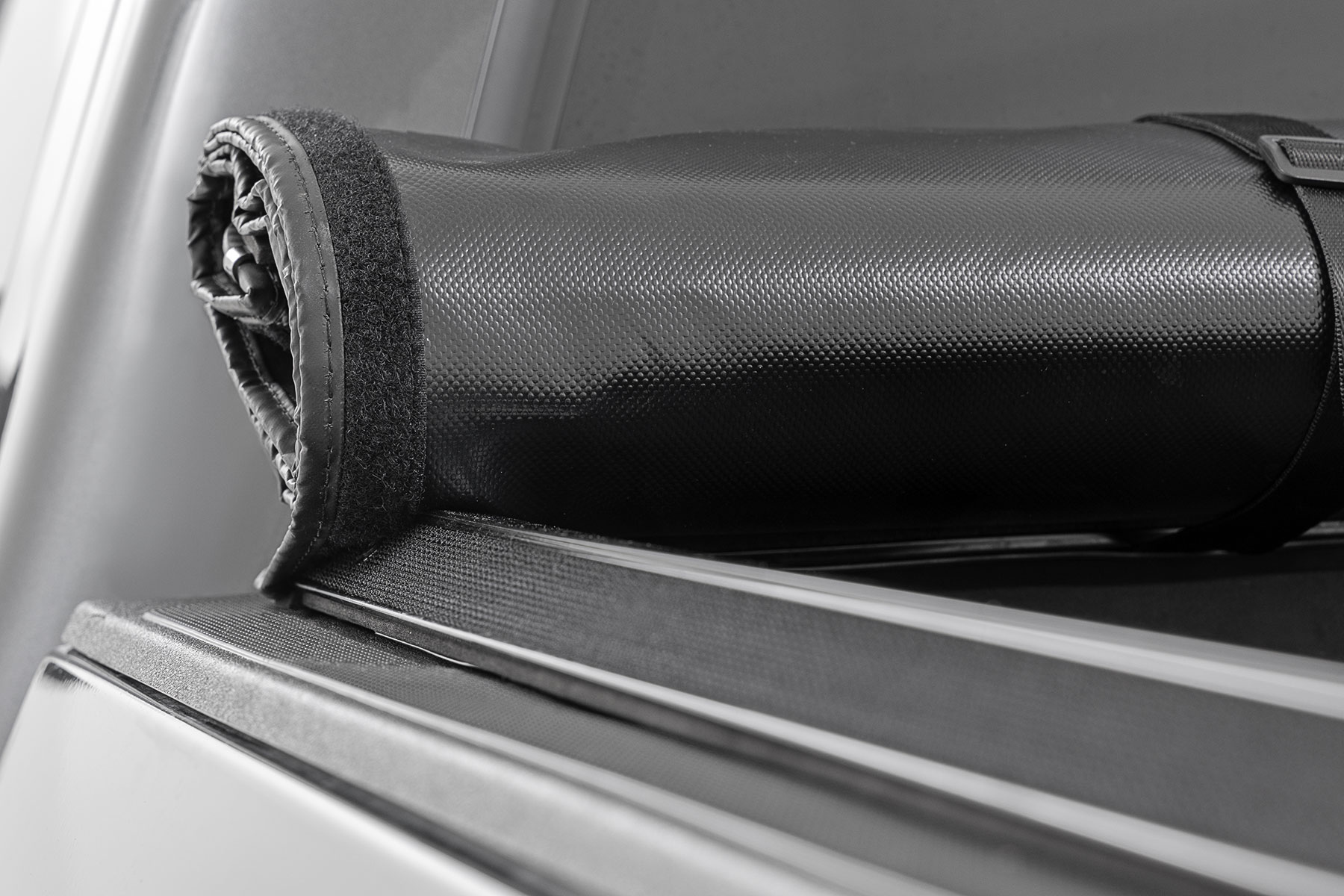 Weiche Roll-up-Ladeflächenabdeckung | 5' Ladefläche | Toyota Tacoma 2WD/4WD (2016–2023) — Bild 5