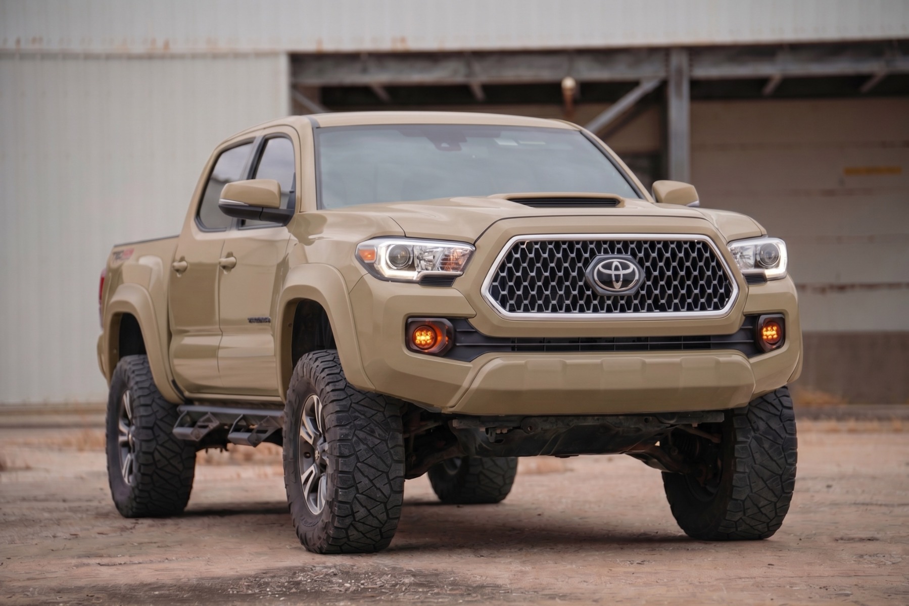 Sport-Kotflügelverbreiterungen | 4V6 Quicksand | Toyota Tacoma 2WD/4WD (2016–2023) — Bild 4