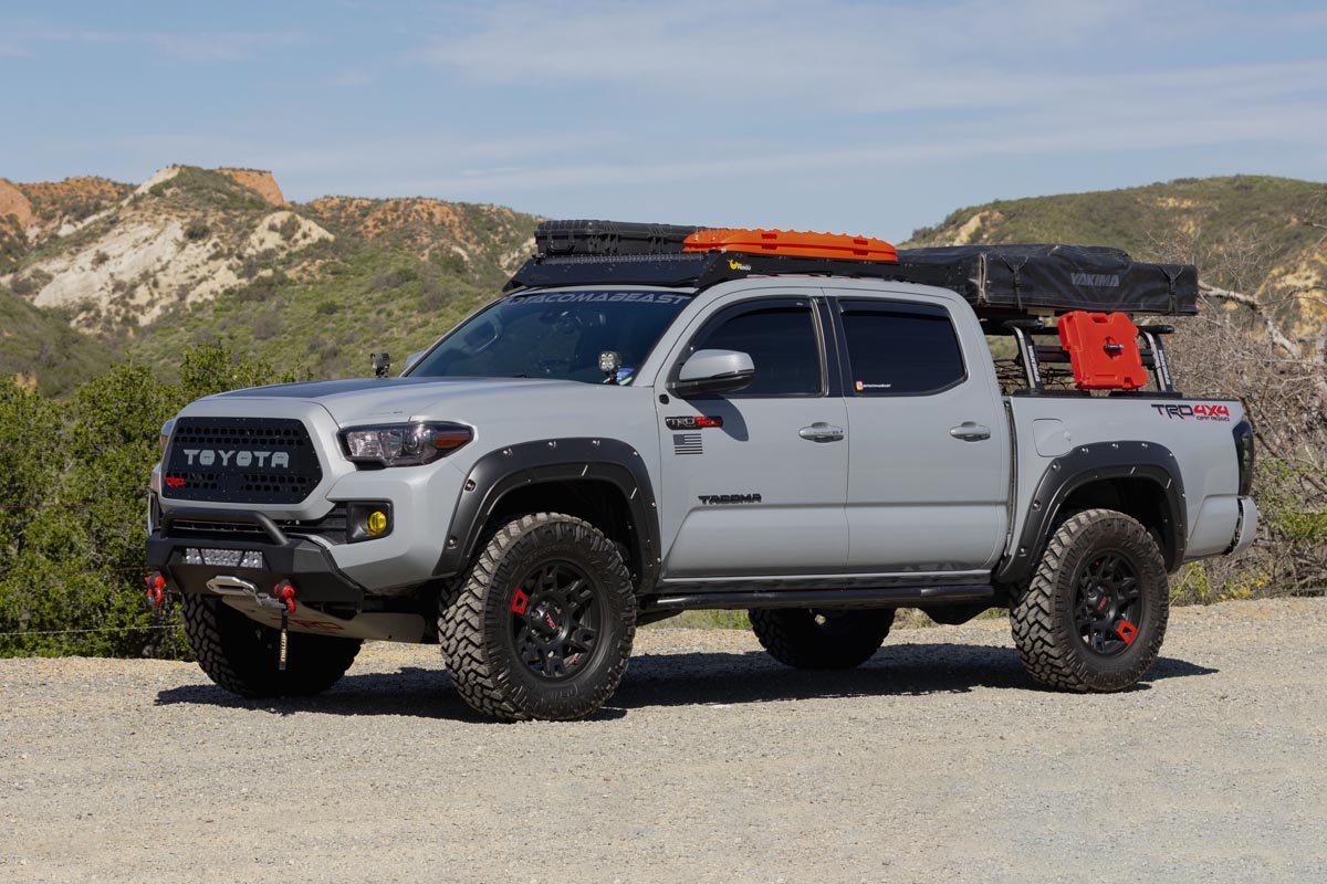 Defender Fender Flares | 1J9 Celestial Silver Metallic | Toyota Tacoma (16-23) — Bild 2
