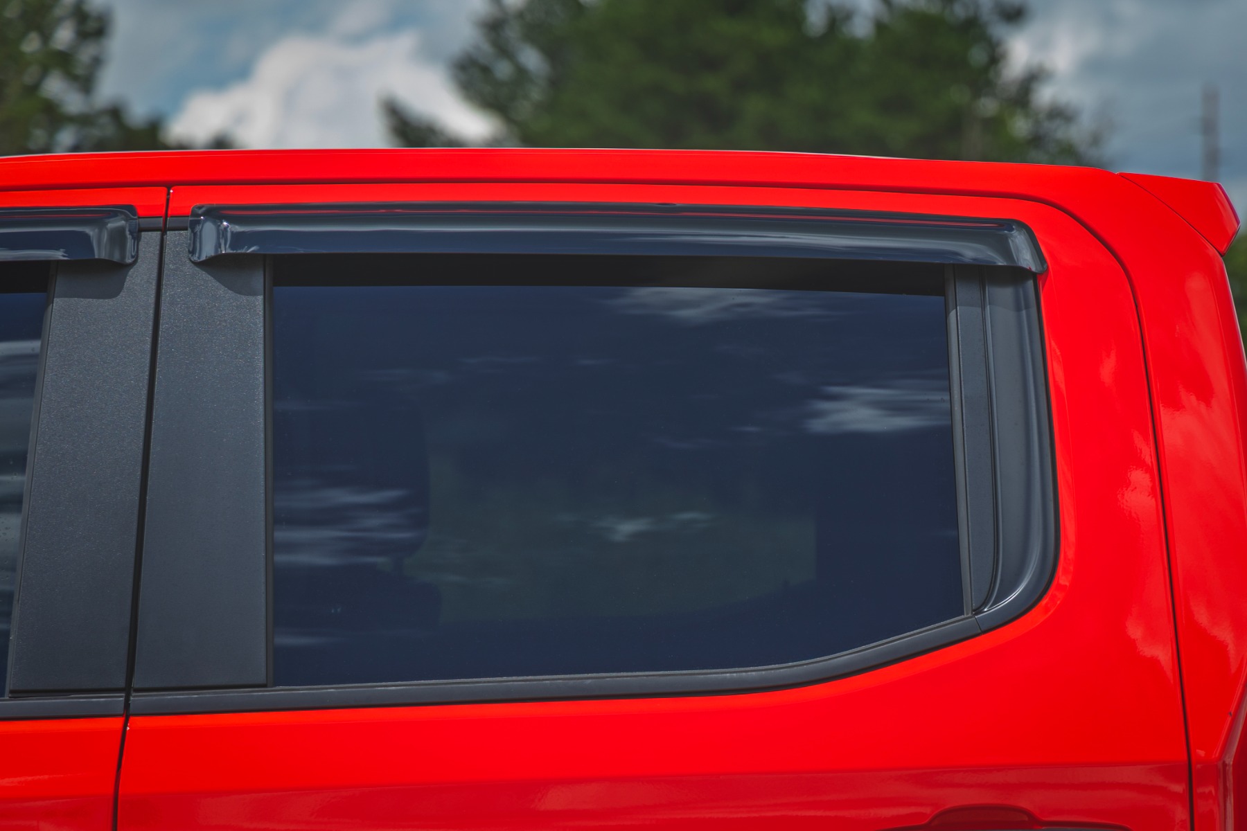 Seitenfenster-Windabweiser | Aufklebbarer Regenschutz | Chevy/GMC 1500/2500HD/3500HD (2019–2026) — Bild 6