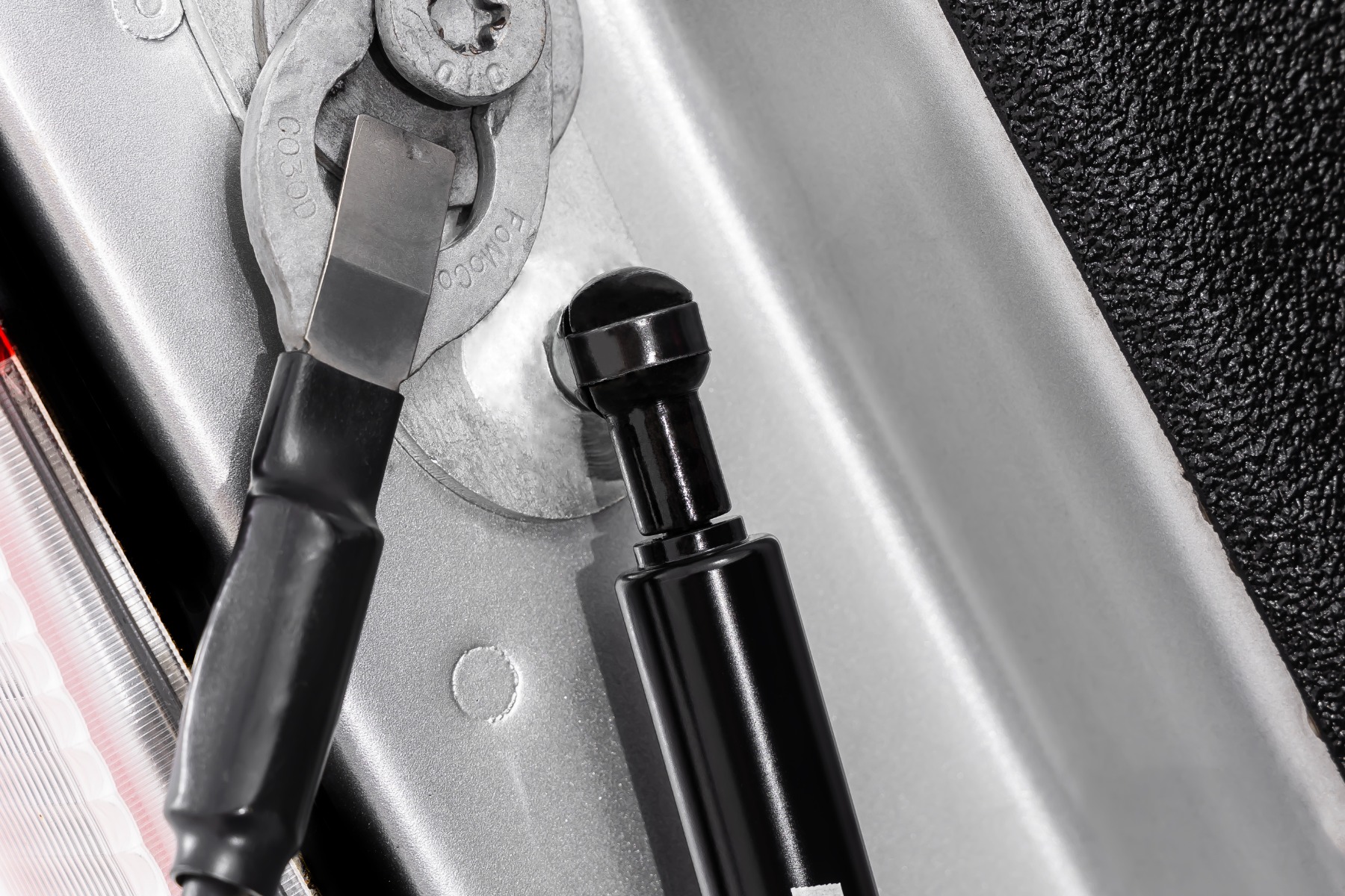 Heckklappenassistent | Ford F-150/F-250/F-350 2WD/4WD (2015–2026) — Bild 3