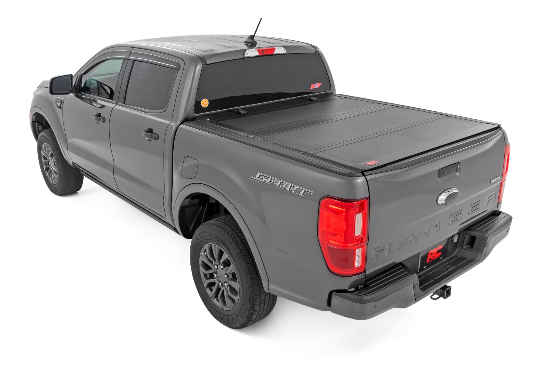 Stabile, dreifach faltbare Ladeflächenabdeckung | 5' Ladefläche | Ford Ranger 2WD/4WD (2019–2023) — Bild 3