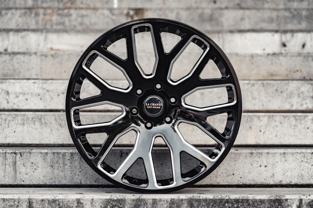 La Chanti OF8 | Glossy Black · 9.5J×22" · ET12 | 5x139.7