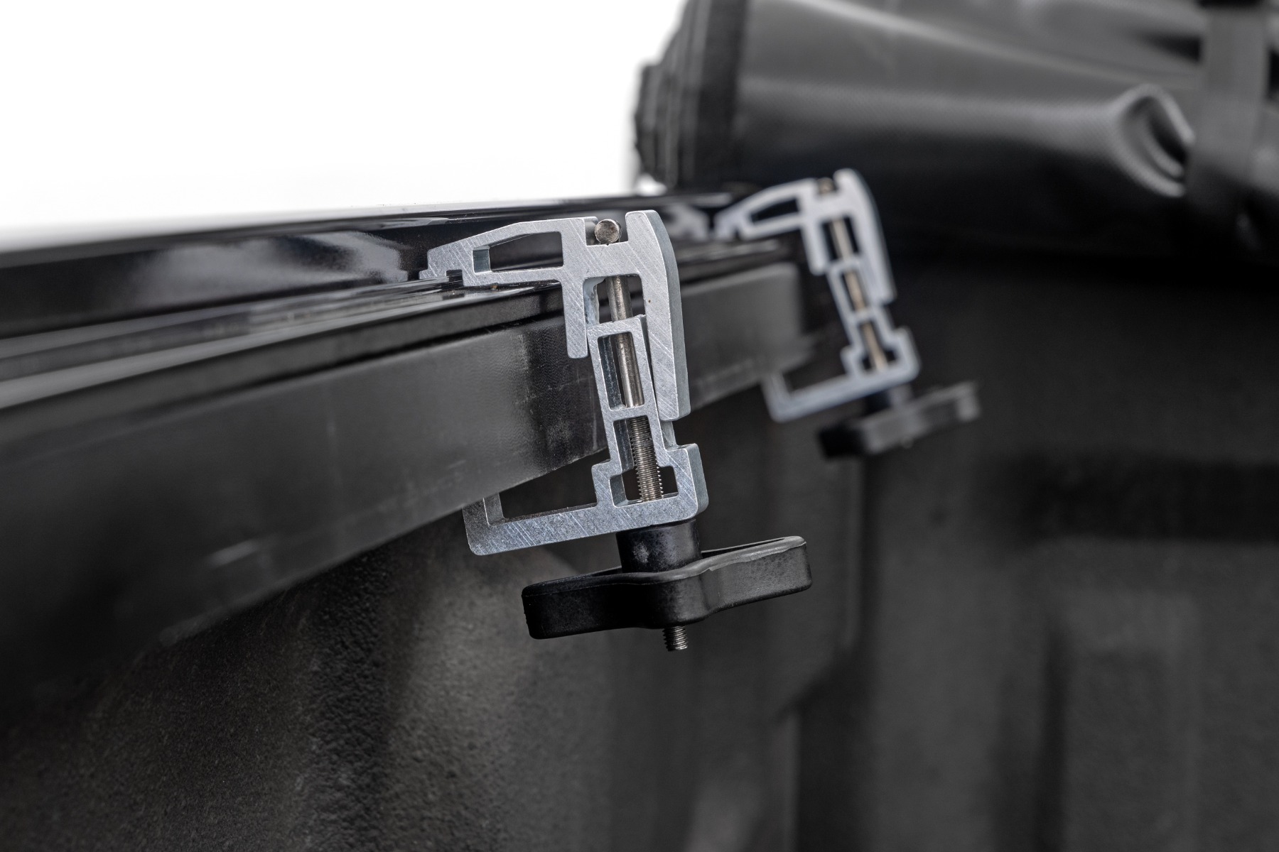 Weiche, aufrollbare Ladeflächenabdeckung | 5'7 Zoll Ladefläche | Ford F-150 2WD/4WD (2004–2014) — Bild 5