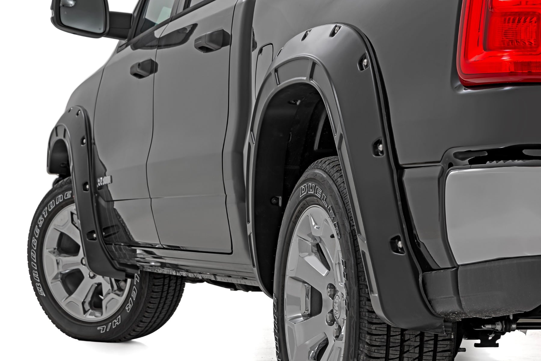 RAM 1500 (2025–2026) · Defender Fender Flares