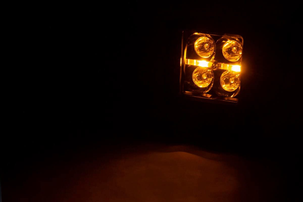 2-Zoll-LED-Lichtmodule der Black Series | Einbau | Gelbe Tagfahrleuchten — Bild 7