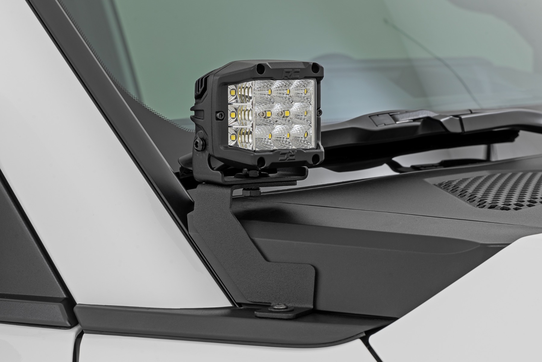 LED-Beleuchtungsset | Beifahrerseiten-Montage | 2" Schwarz, Paar | Flutlicht | Toyota Land Cruiser (24–26) — Bild 3