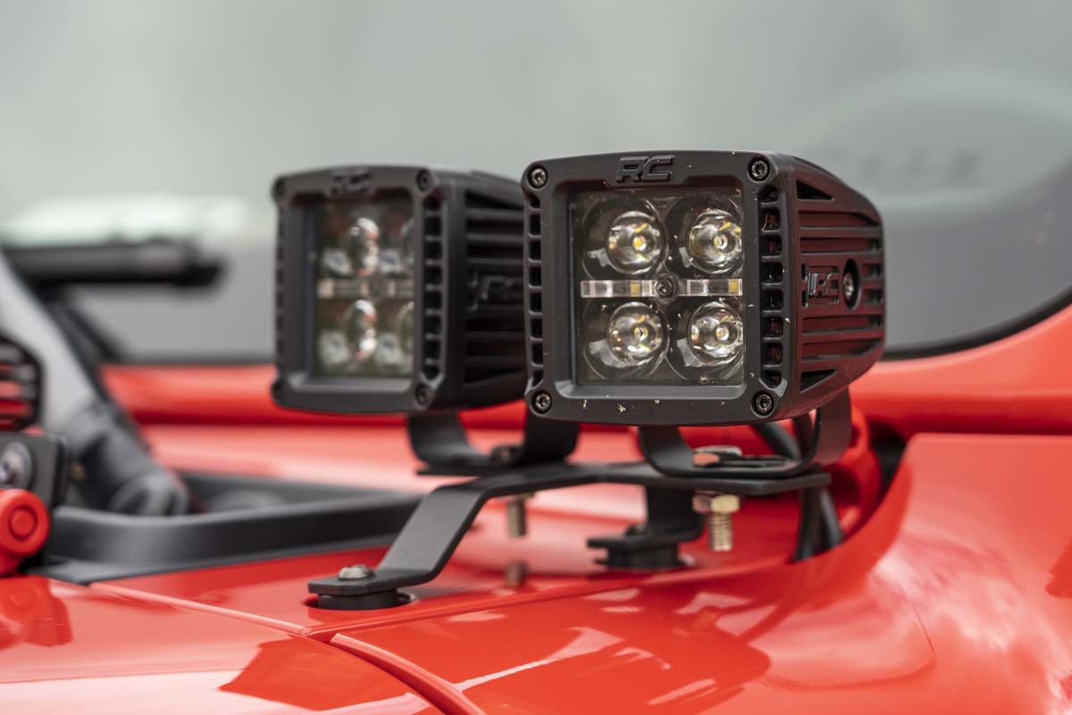 LED-Beleuchtungsset | Quad | Motorhaubenmontage | 2" Schwarz | Gelbe Tagfahrleuchten | Jeep Gladiator JT/Wrangler JL (18–26) — Bild 3