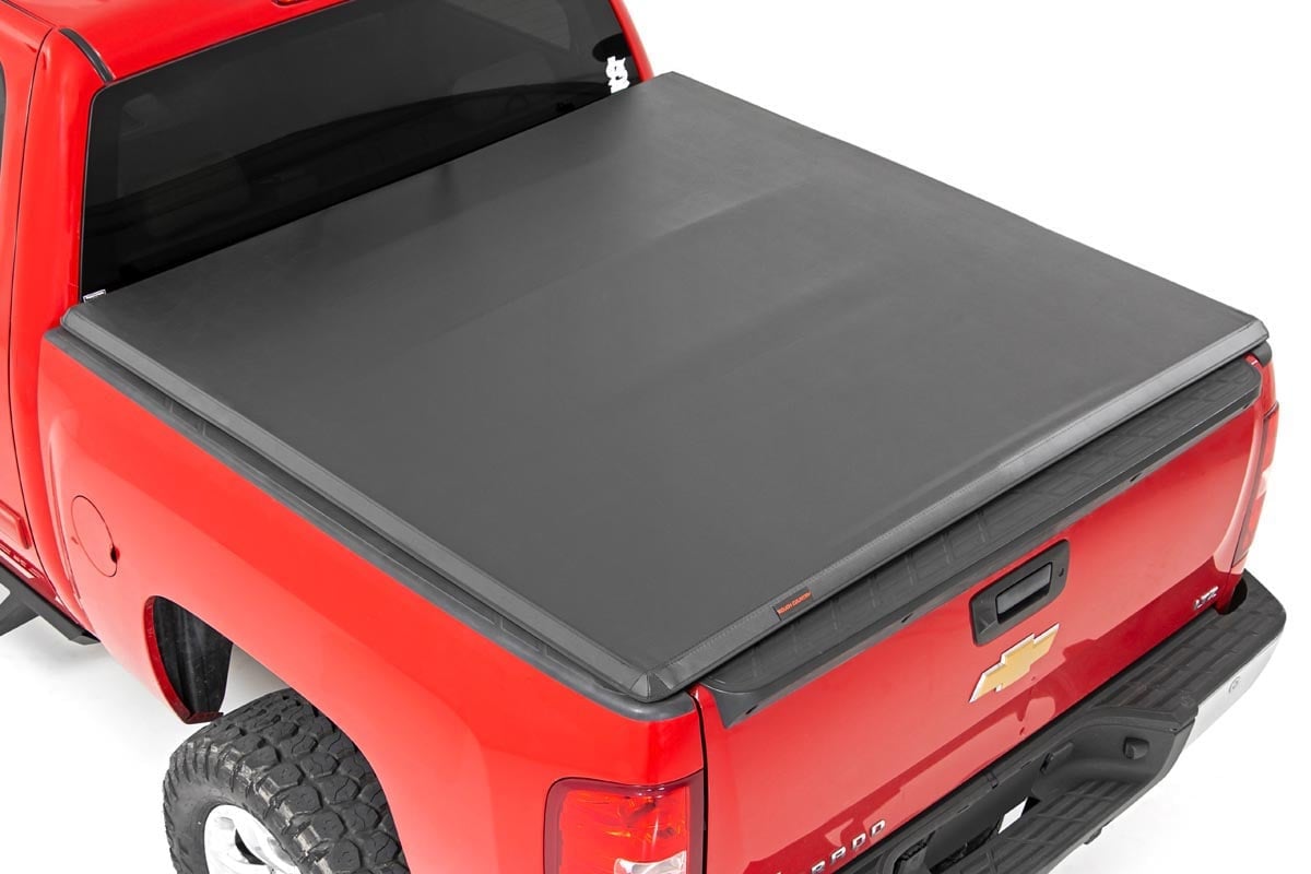 Weiche, dreifach faltbare Ladeflächenabdeckung | 5'9 Zoll Ladefläche | Chevy/GMC 1500 (07–13)
