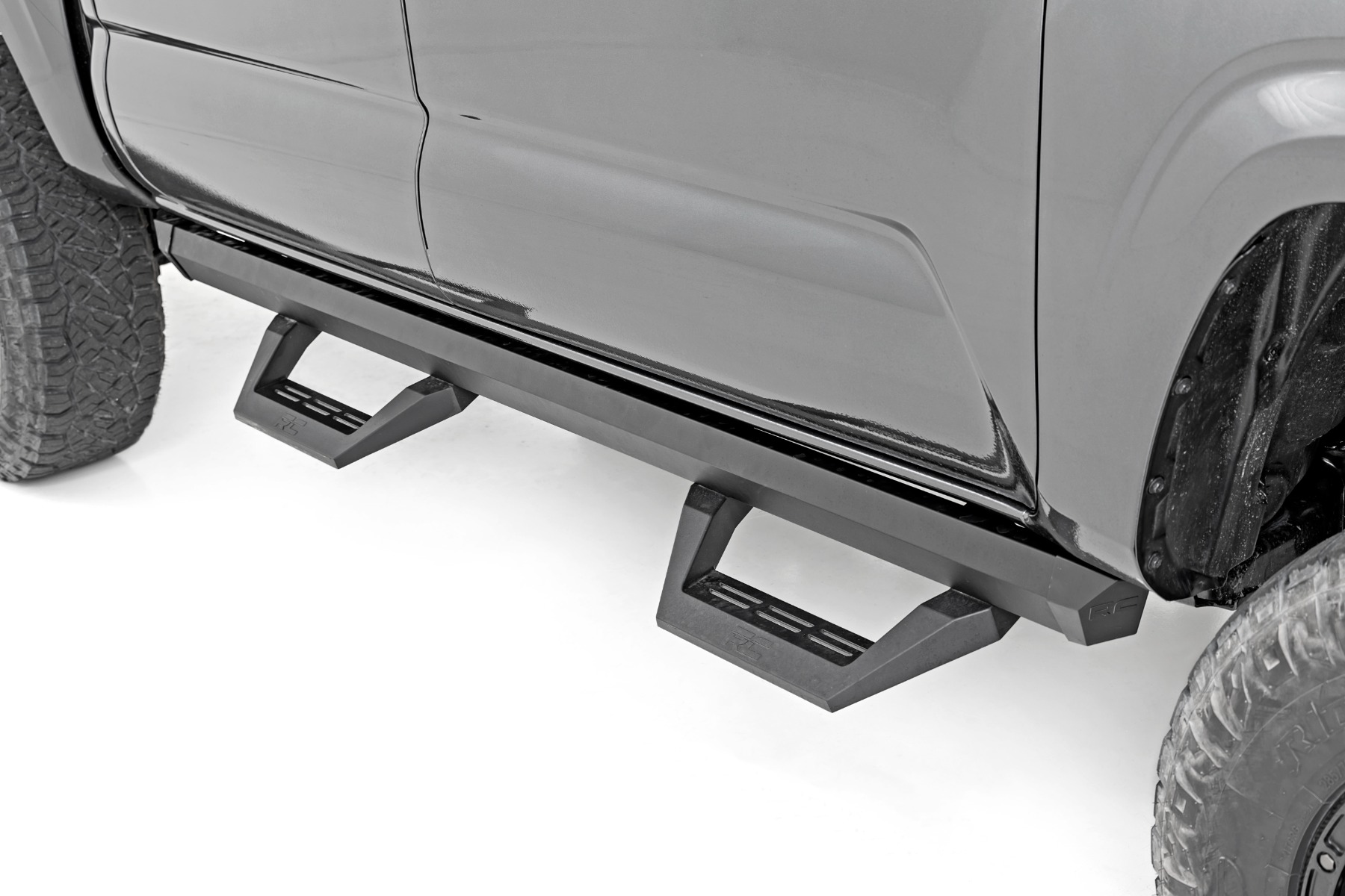 SRX2 verstellbare Aluminium-Trittstufe | Doppelkabine | Toyota Tacoma 2WD/4WD (2005–2023)