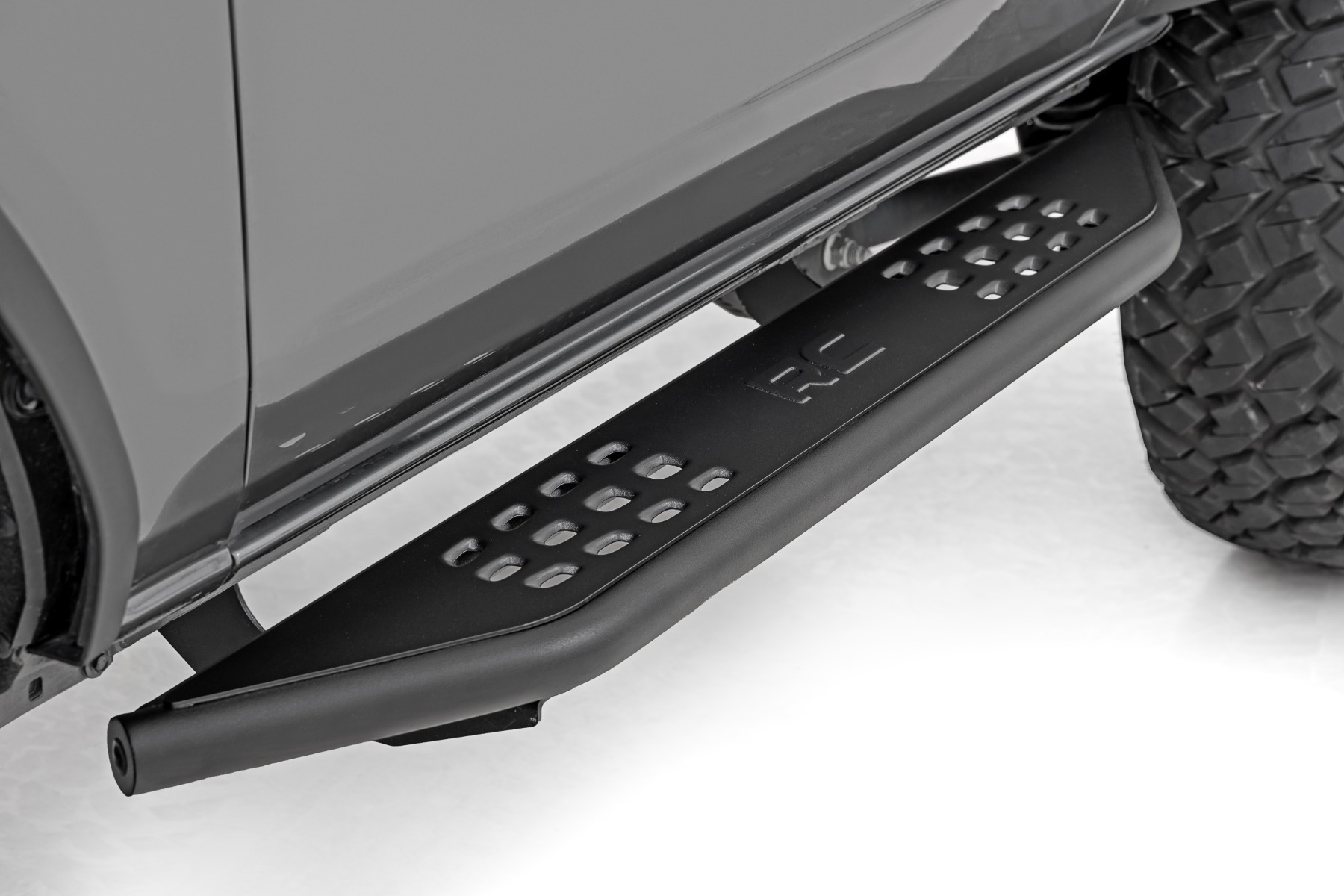 OV2 Running Boards | Side Step Bars | 2-Door | Ford Bronco (2 Door) (21-26) — Bild 3