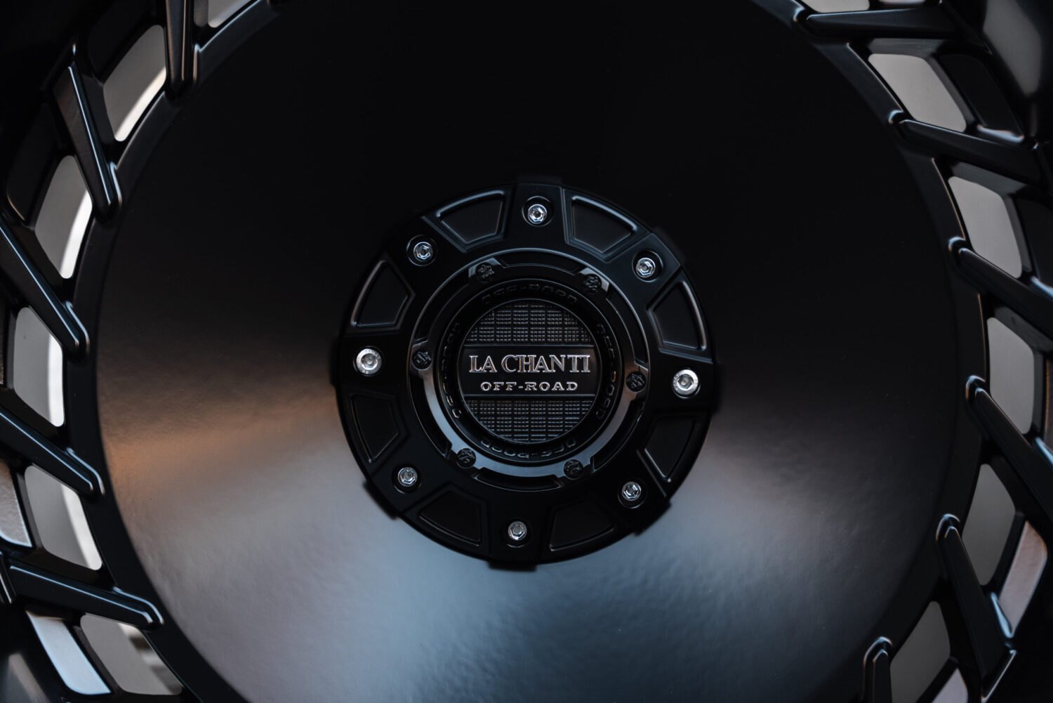 La Chanti OF15 | Matt Black · 12J×22" · ET-25 | 6x135 / 6x139.7 — Bild 5
