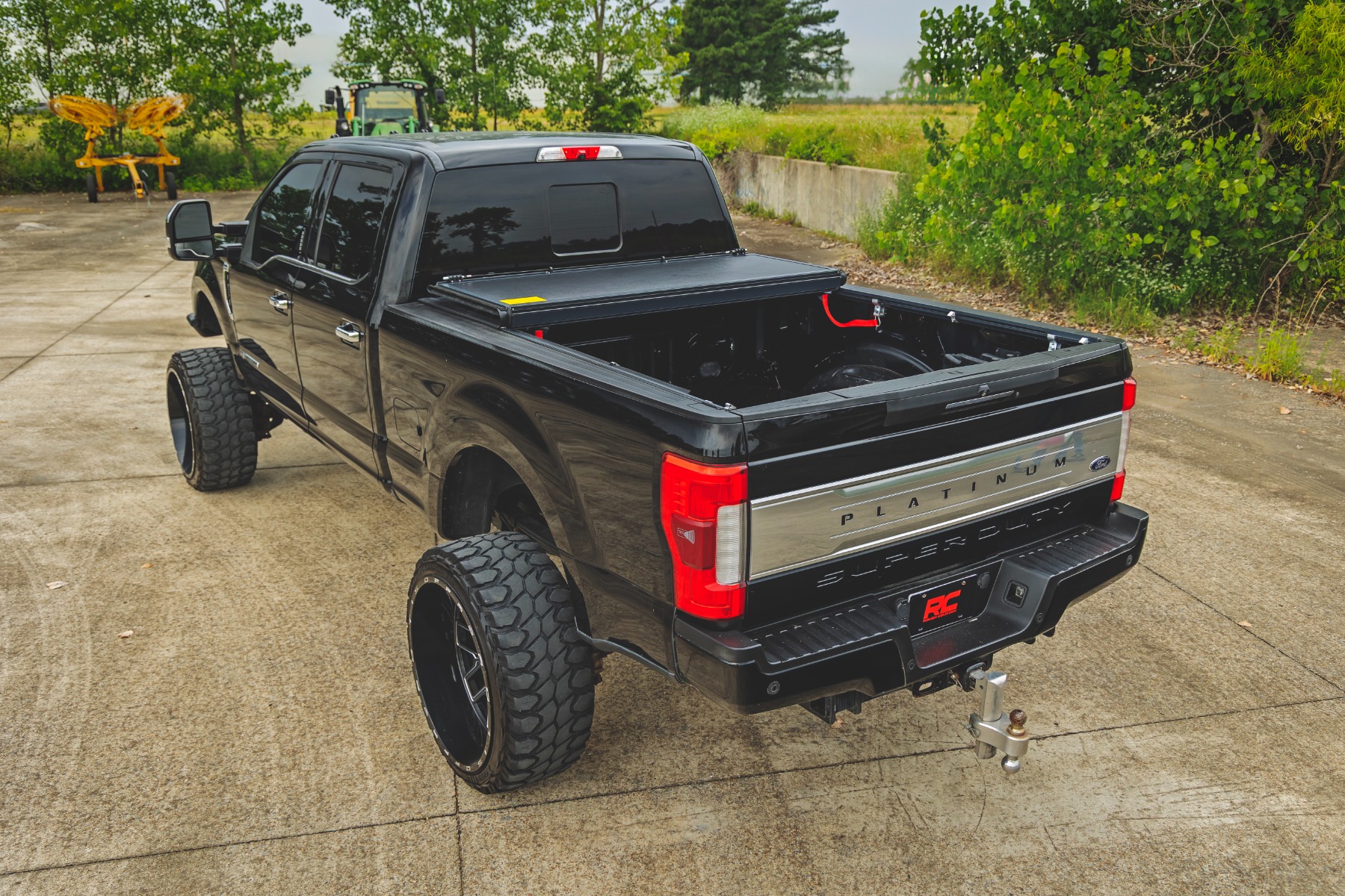 Robuste, flache Ladeflächenabdeckung | 6'10 Zoll Ladefläche | Ford F-250/F-350 Super Duty (17–26) — Bild 6
