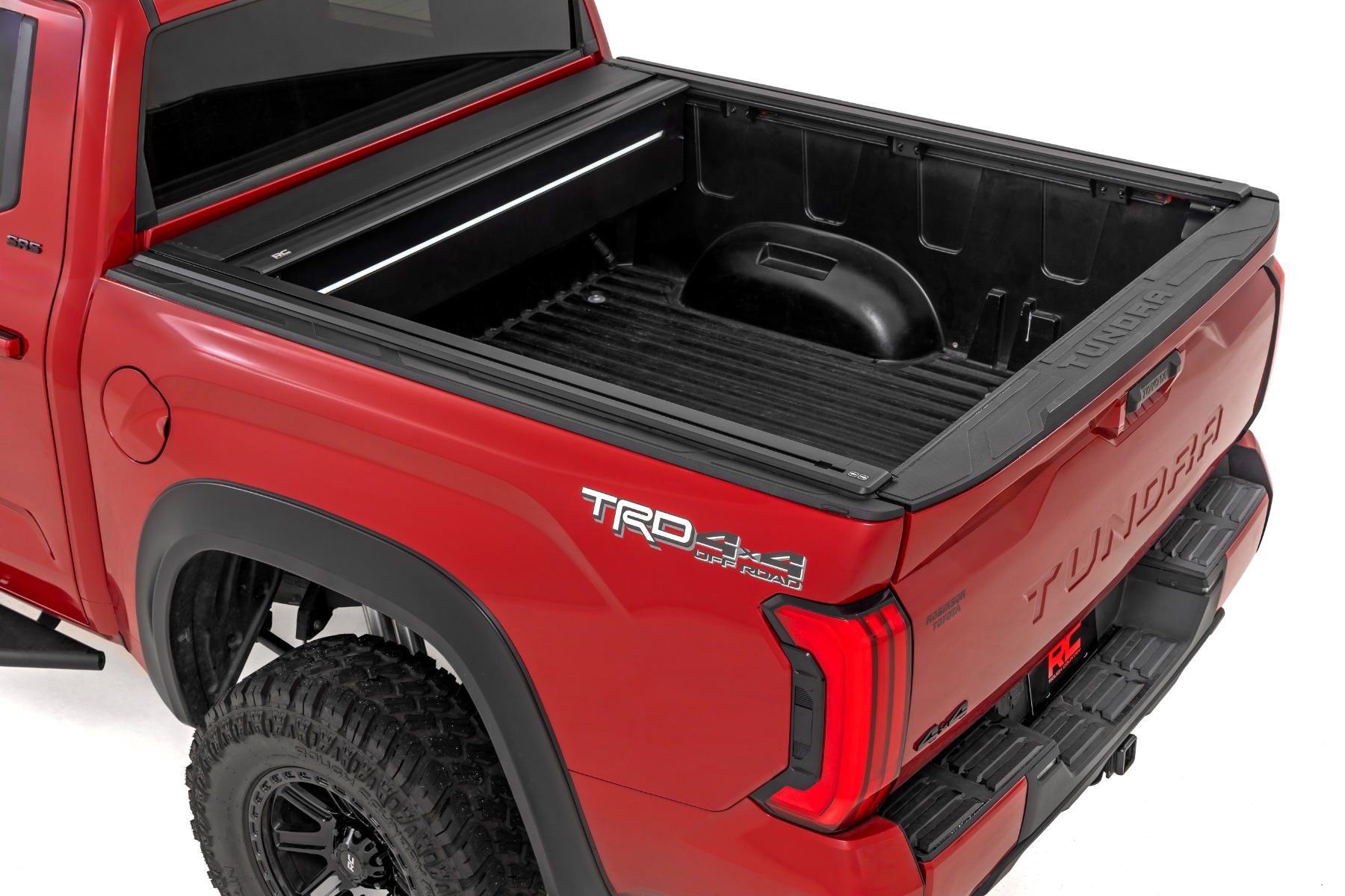 Elektrisch versenkbare Ladeflächenabdeckung | 5'7" Ladefläche | Toyota Tundra 2WD/4WD (2022–2026) — Bild 2
