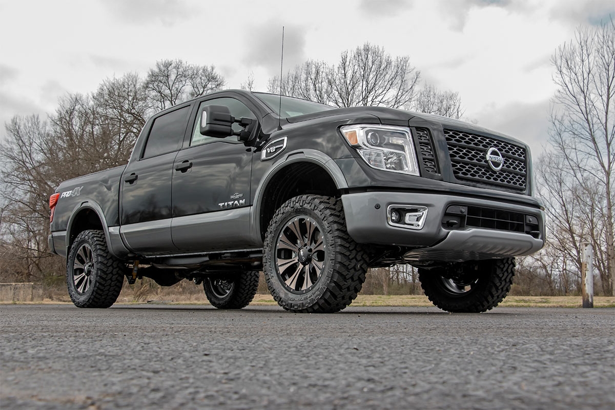 3-Zoll-Lift Kit | Nissan Titan 2WD/4WD (2004–2024) | Rote Ausführung — Bild 2