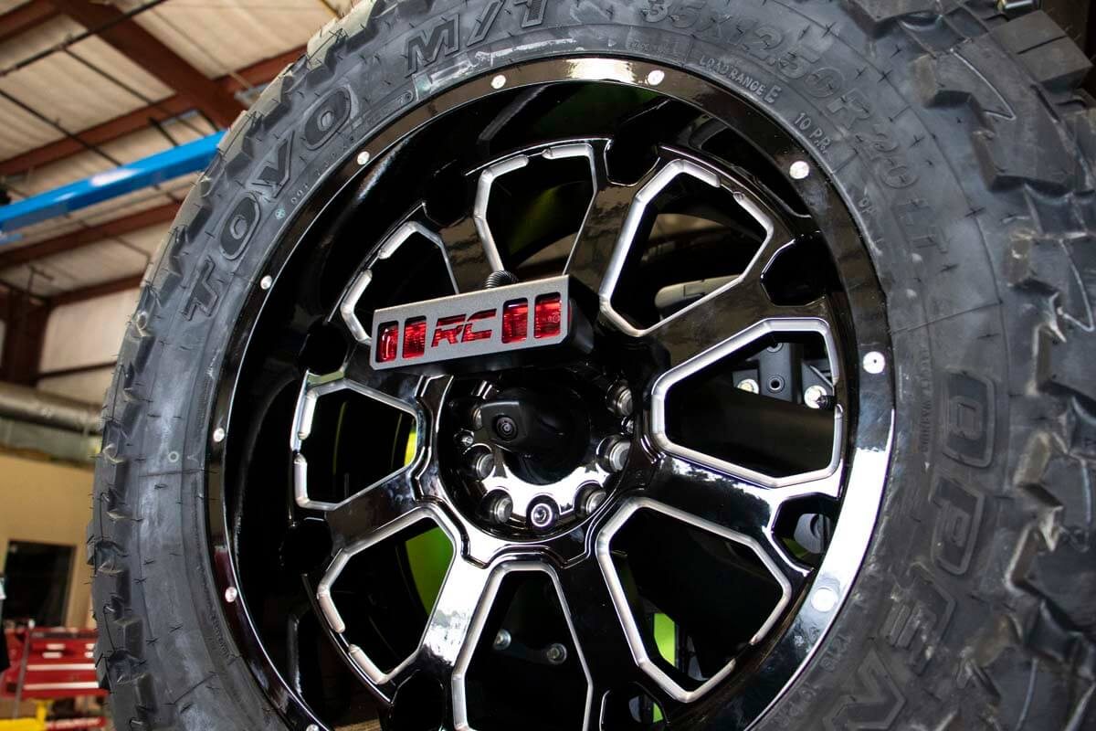 Halterung zur Versetzung der dritten Bremsleuchte | Jeep Wrangler JL (18–26)/Wrangler Unlimited (18–26) — Bild 3