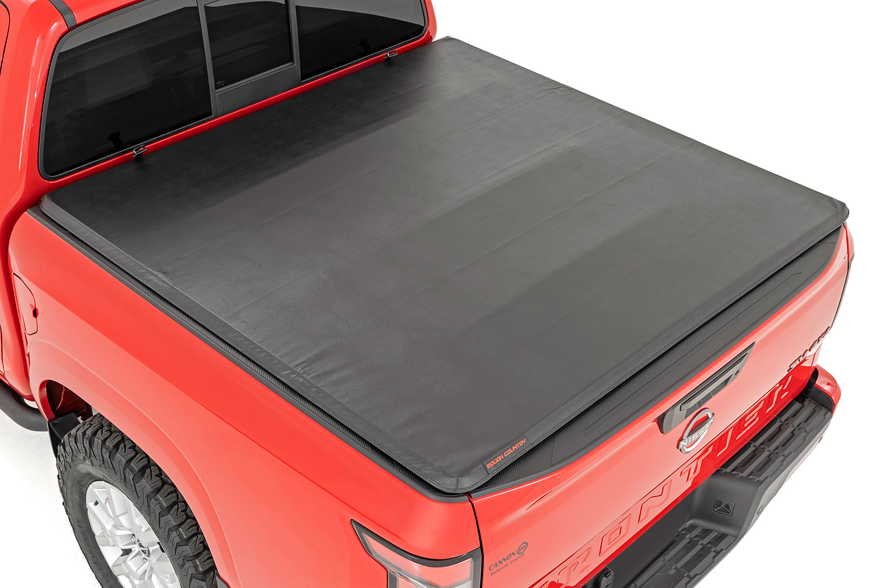 Weiche, dreifach faltbare Ladeflächenabdeckung | 5' Ladefläche | Nissan Frontier 2WD/4WD (2022–2026)