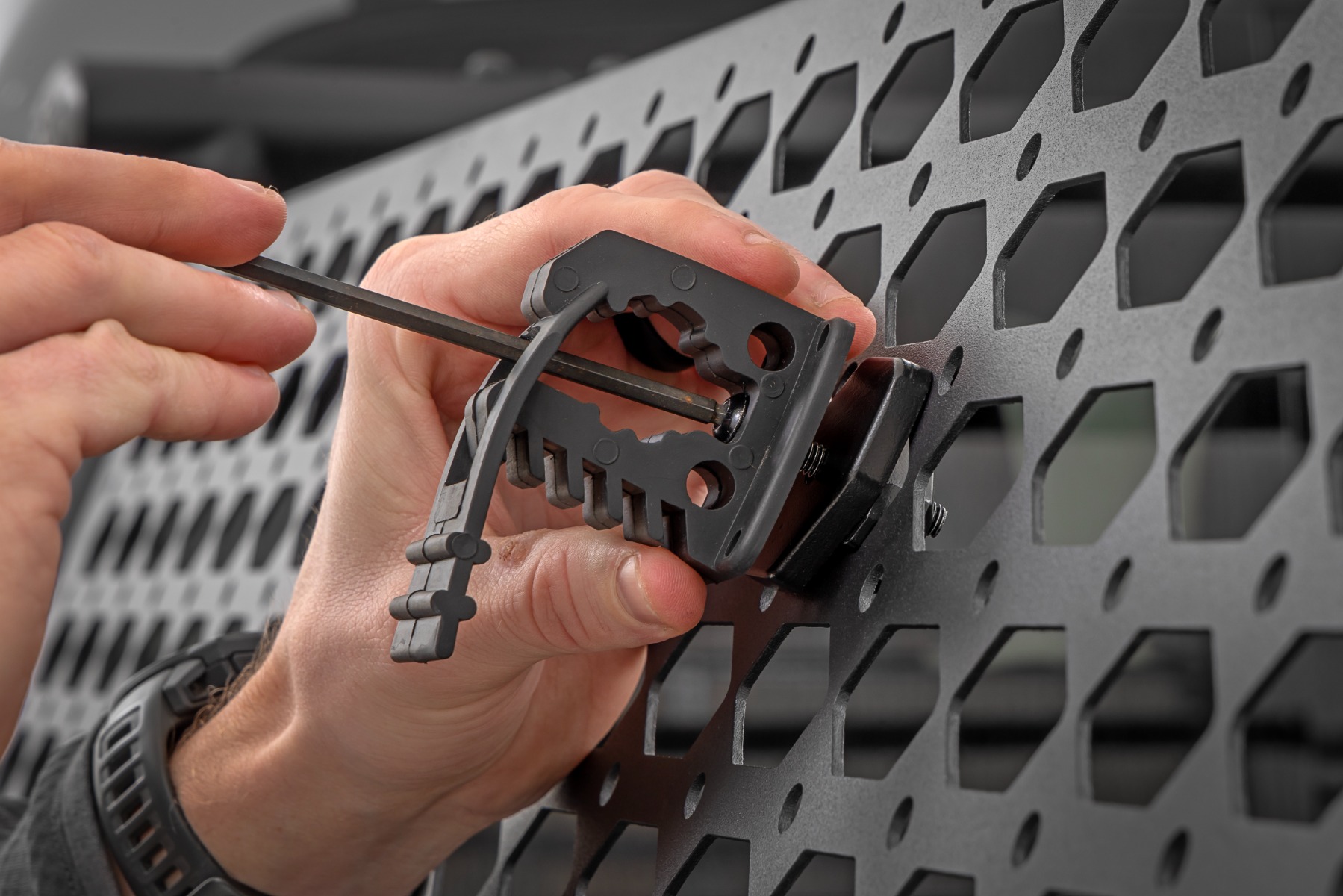 Molle-Panel-Aluminium-Befestigungsset (Paar) — Bild 5