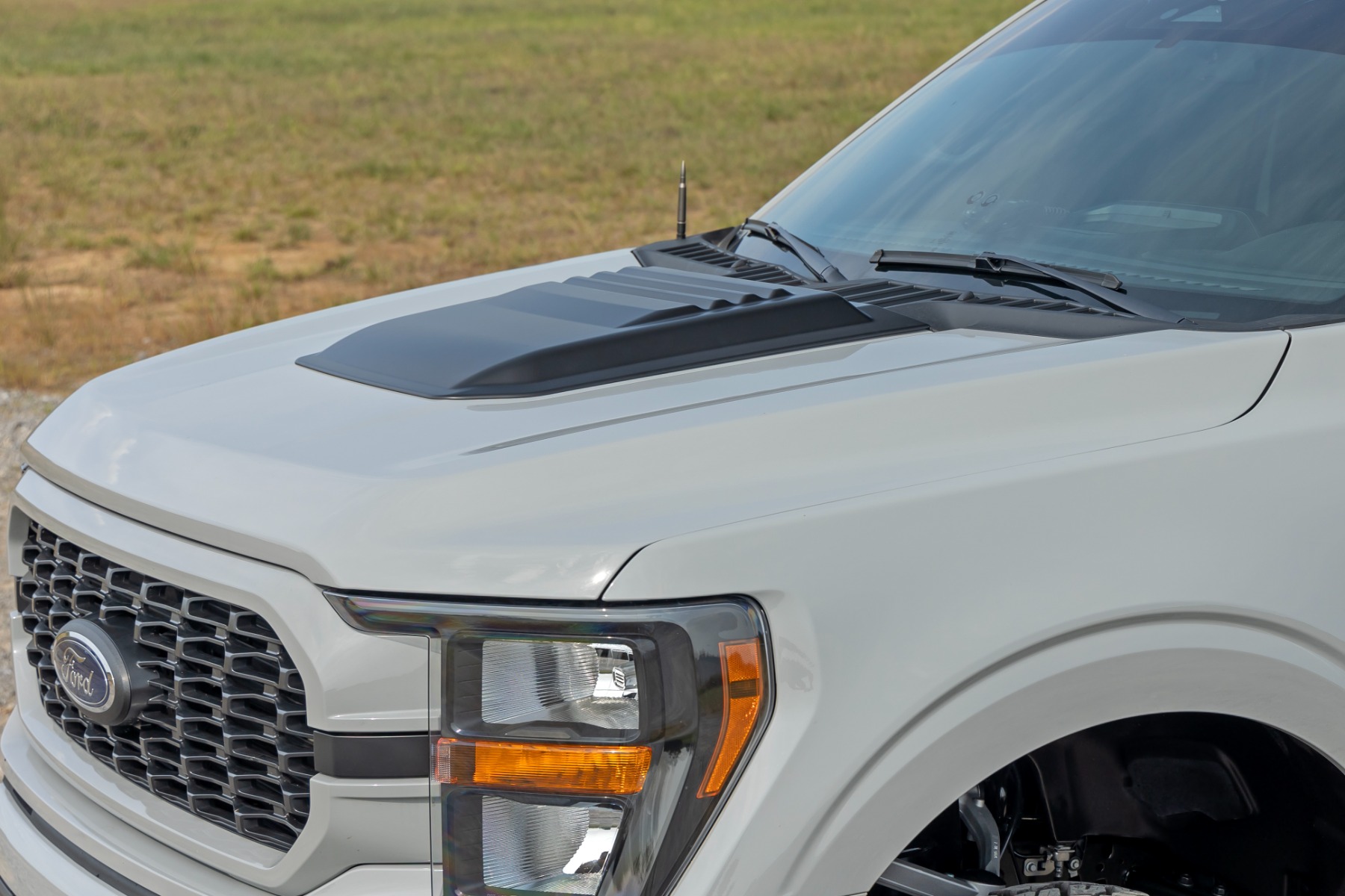 Motorhauben-Lufteinlass | M7 Carbonized Gray | Ford F-150 2WD/4WD (2021–2026) — Bild 3