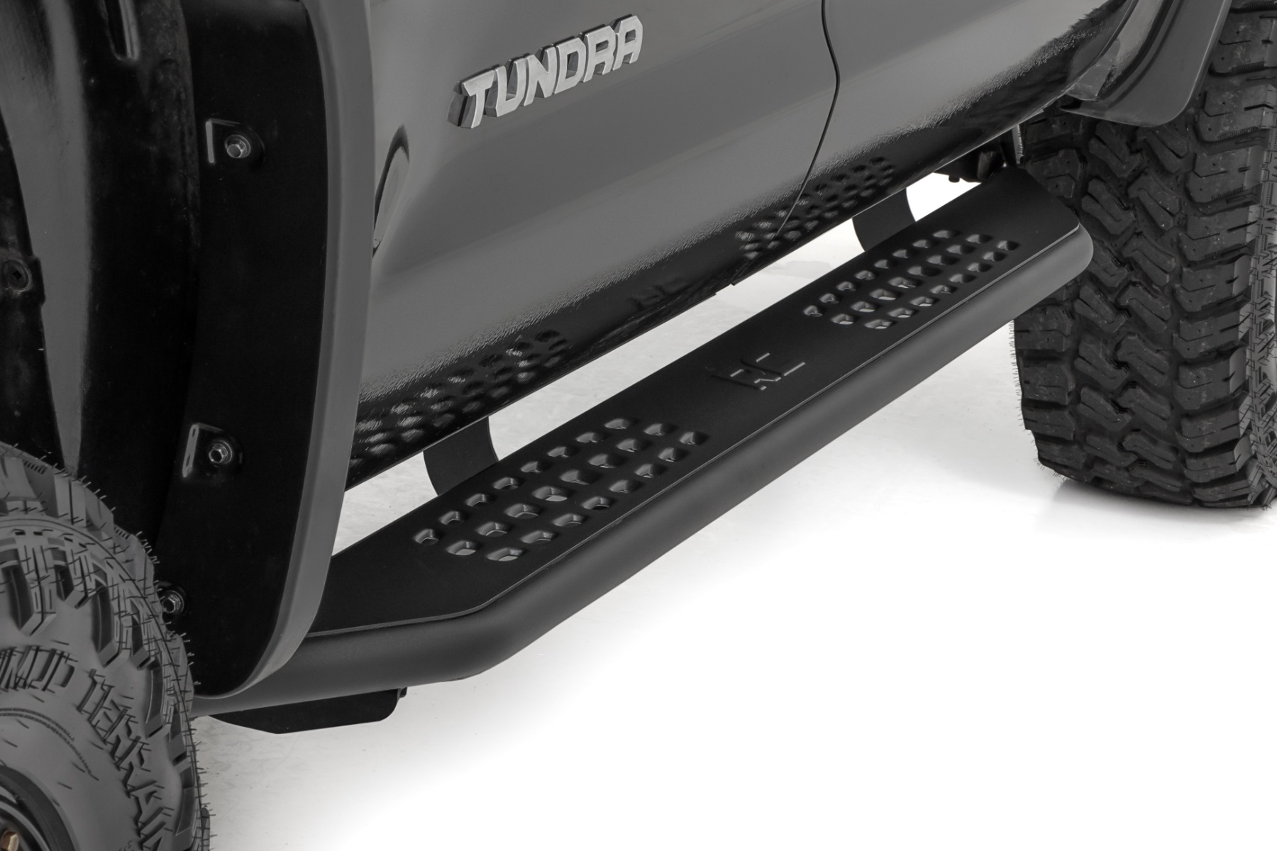 OV2 Trittbretter | Seitliche Trittstufen | Doppelkabine | Toyota Tundra 2WD/4WD (07–21) — Bild 4