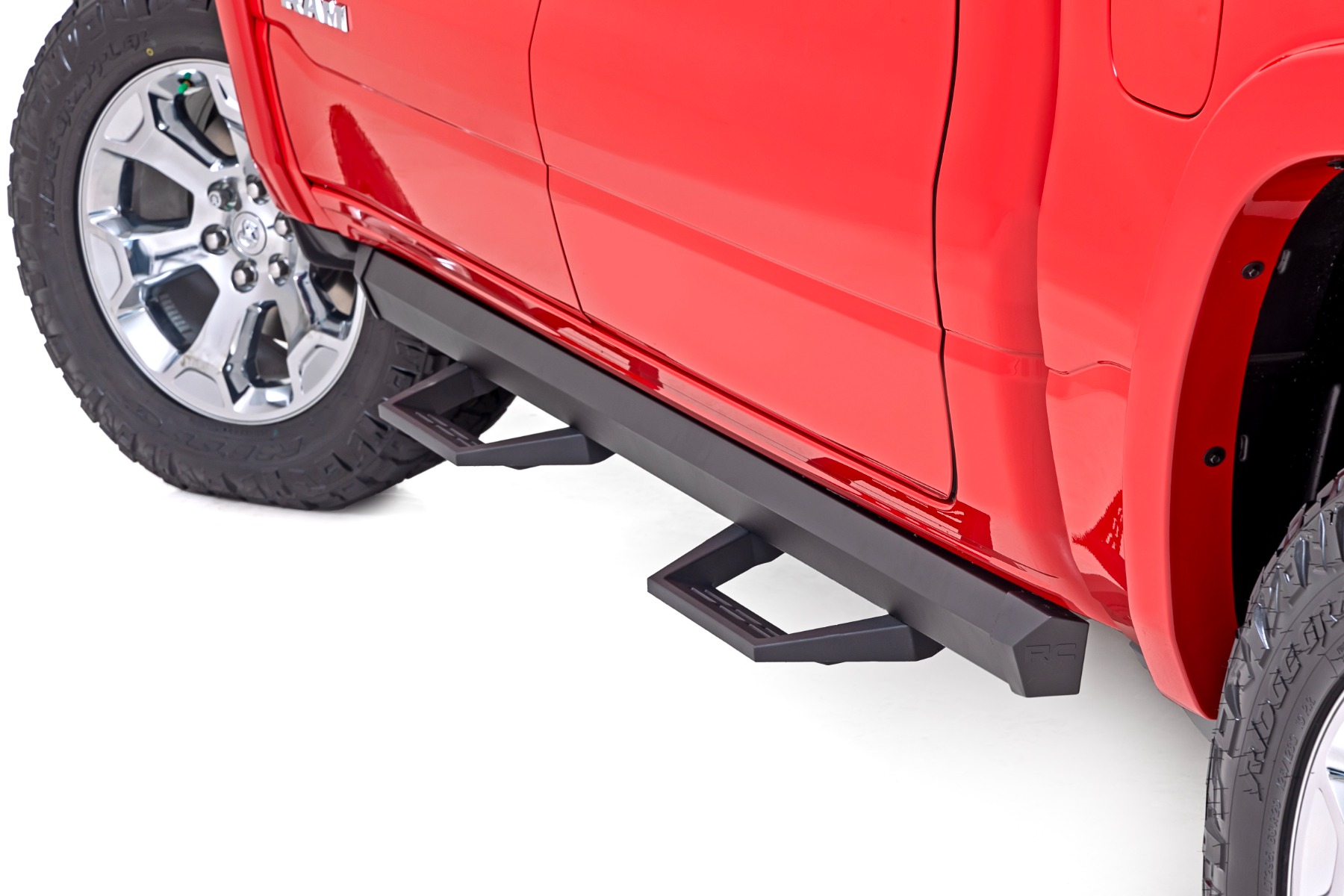 SRL2 verstellbare Aluminium-Trittstufe | Crew Cab | RAM 1500 (19–26)/1500 TRX (21–24)