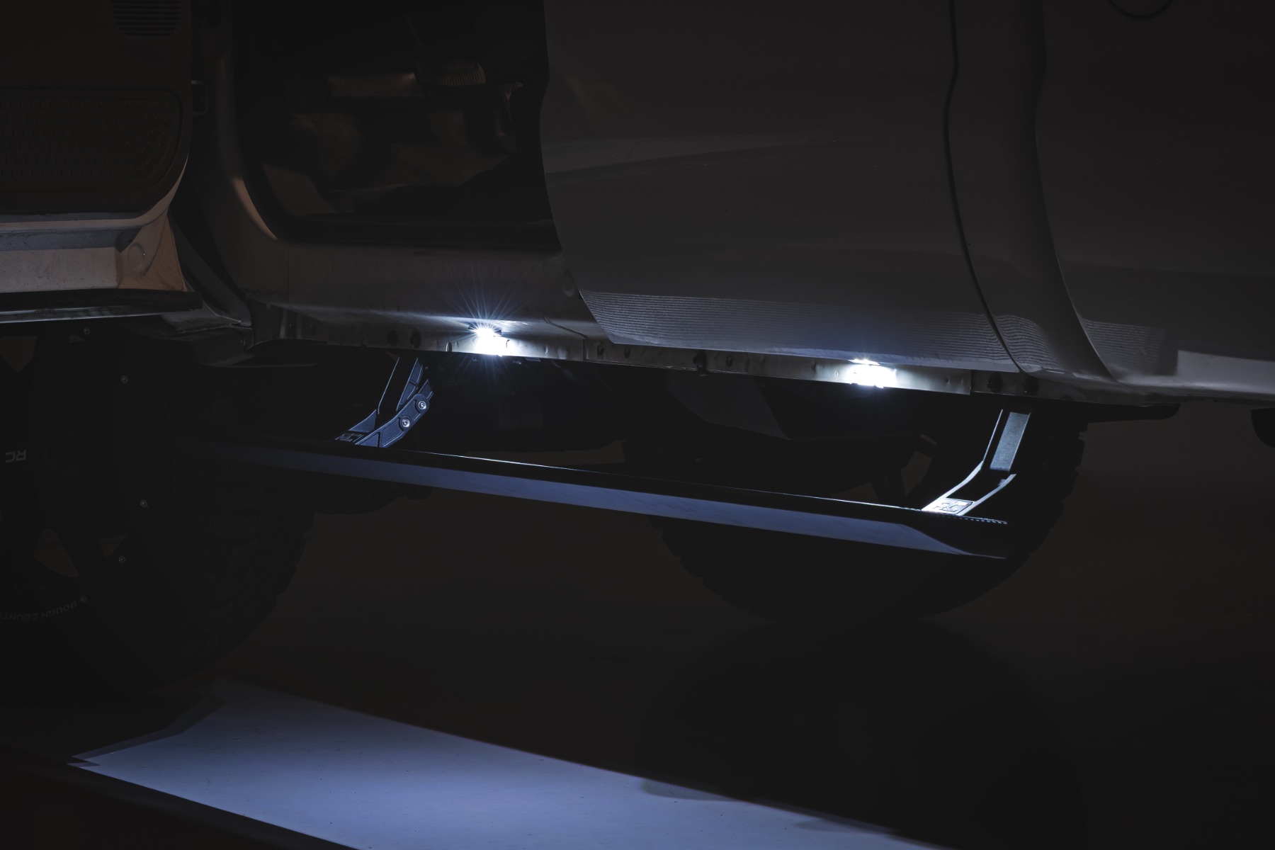 Elektrische Trittbretter | HT-Serie | Crew Cab | Ford F-250/F-350 Super Duty (1999–2016) — Bild 2