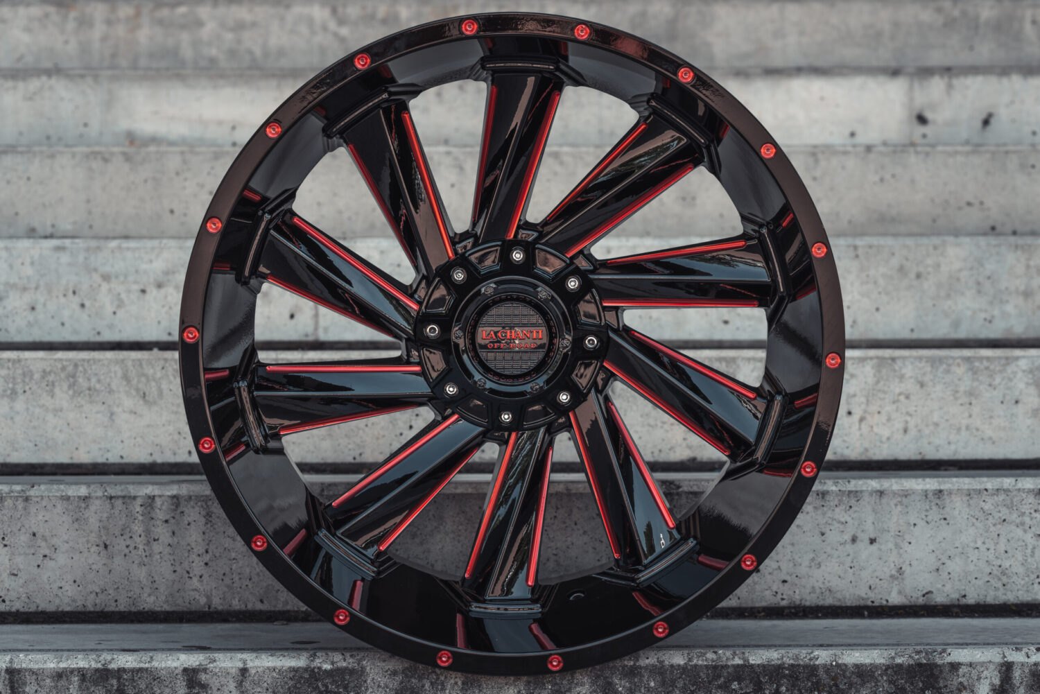 La Chanti OF10 | Glossy Black / RED · 12J×20" · ET-44 | 5x139.7