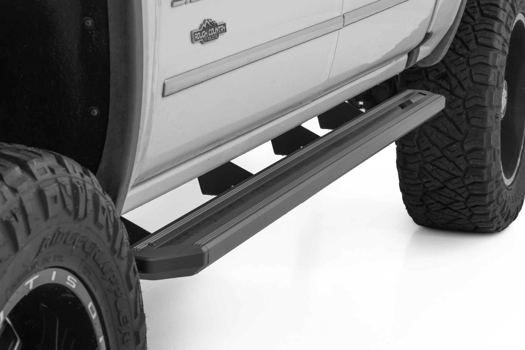 Multi-Color LED Running Boards | Crew Cab | Chevy/GMC 1500/2500HD/3500HD (07-19 & Classic) — Bild 4