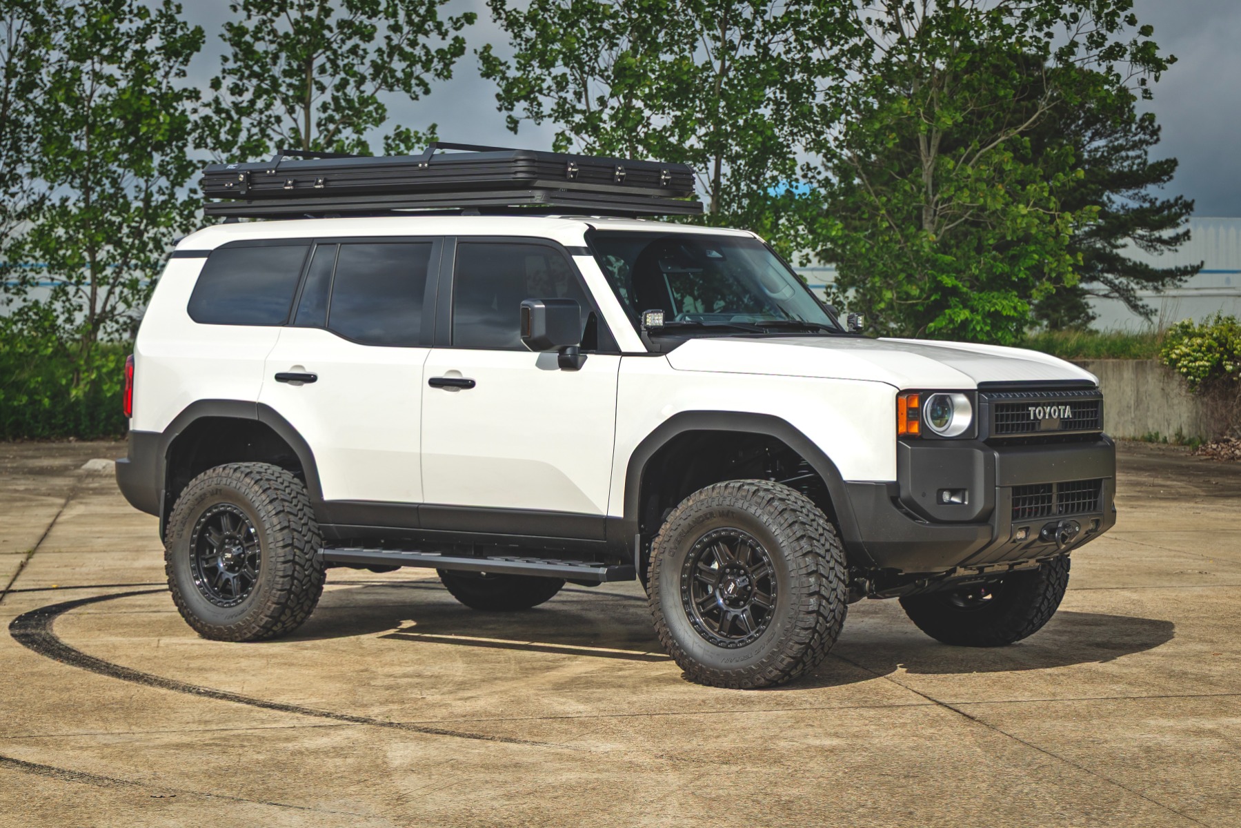 BA2 Trittbretter | Seitliche Trittstufen | Toyota Land Cruiser 4WD (2024–2026) — Bild 5